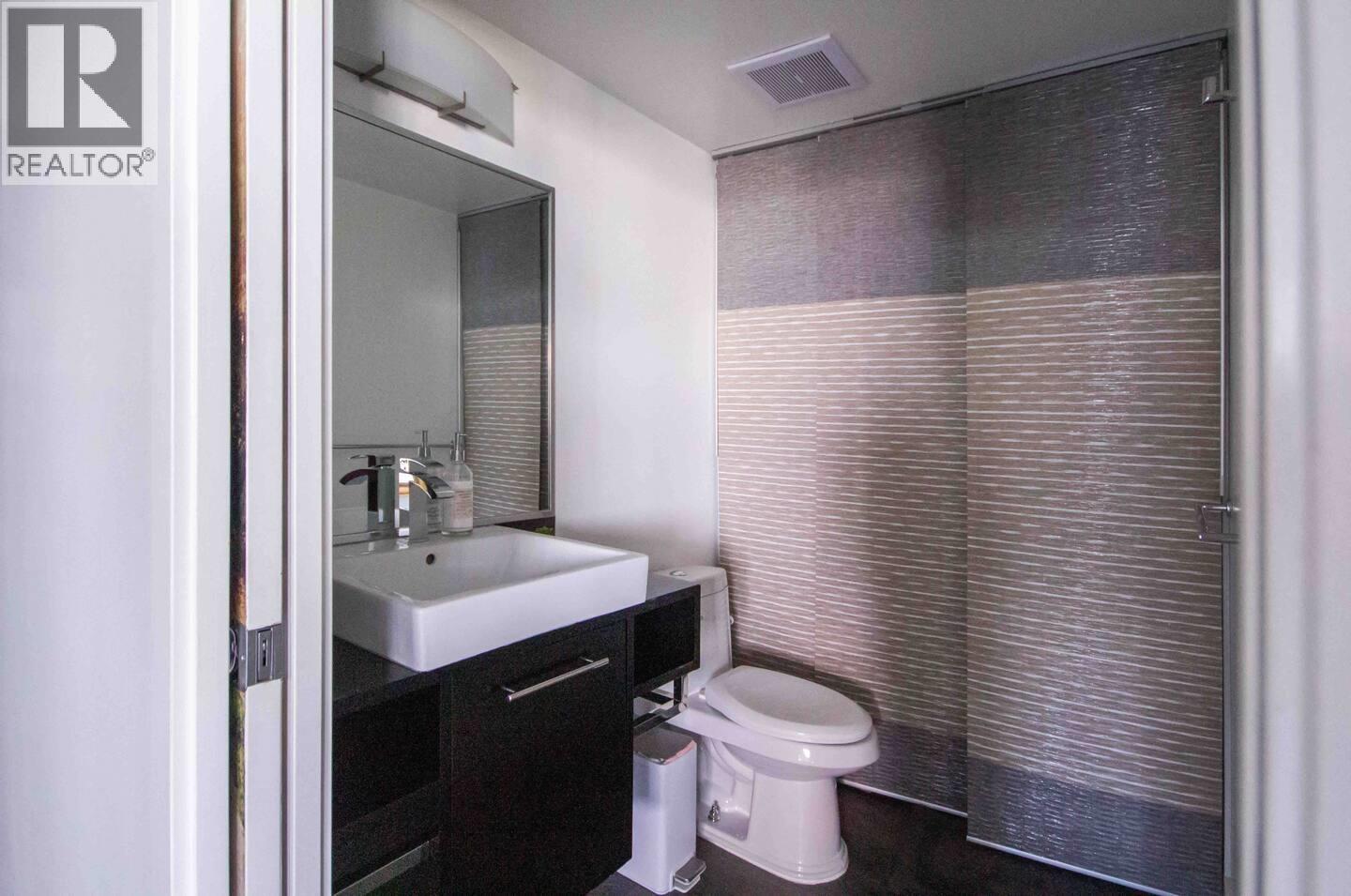 3505 188 Keefer Place Property Photo 18