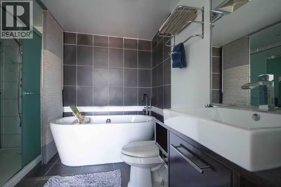 3505 188 Keefer Place Property Photo 20