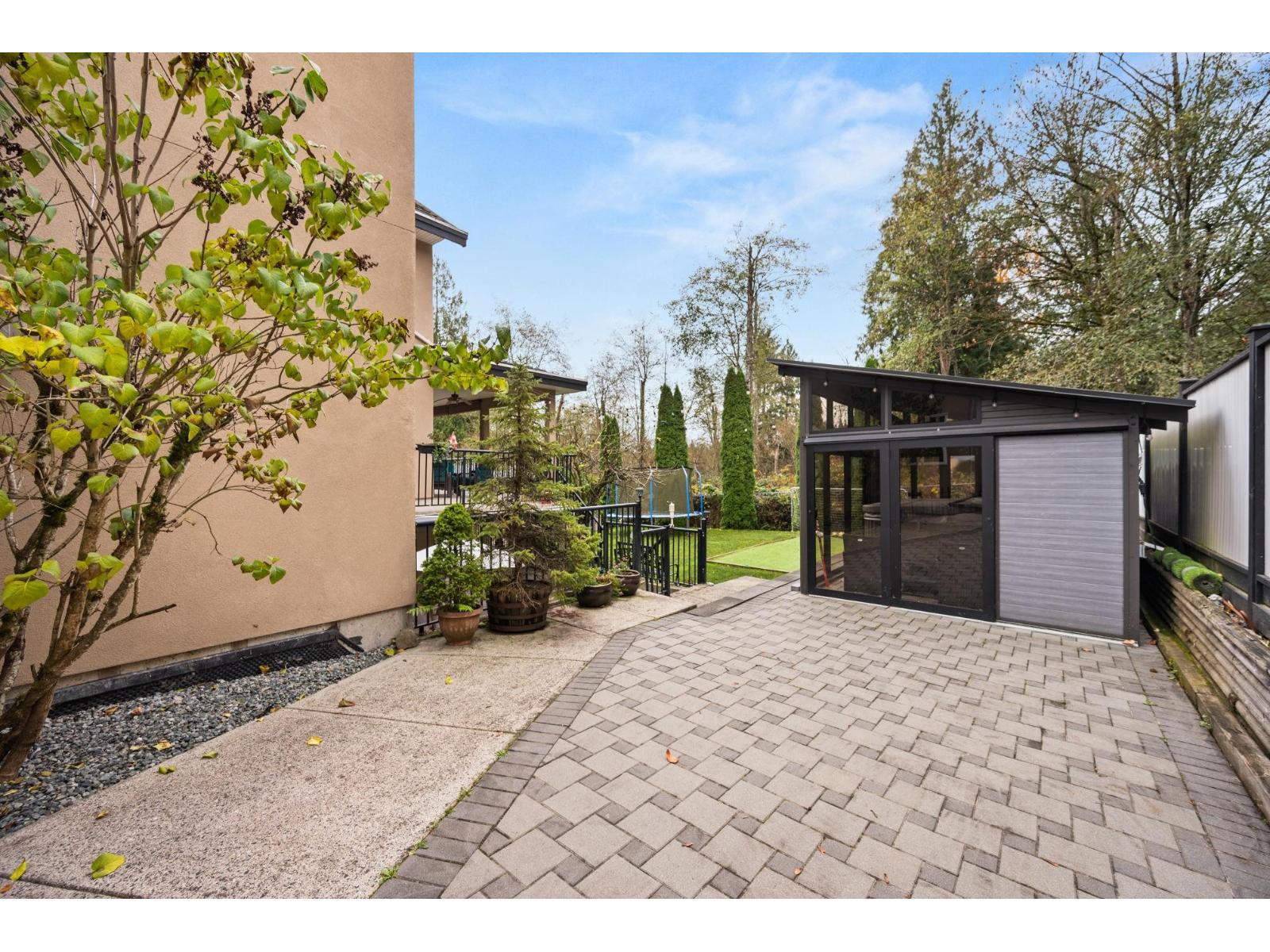 16416 92a Avenue Property Photo 35