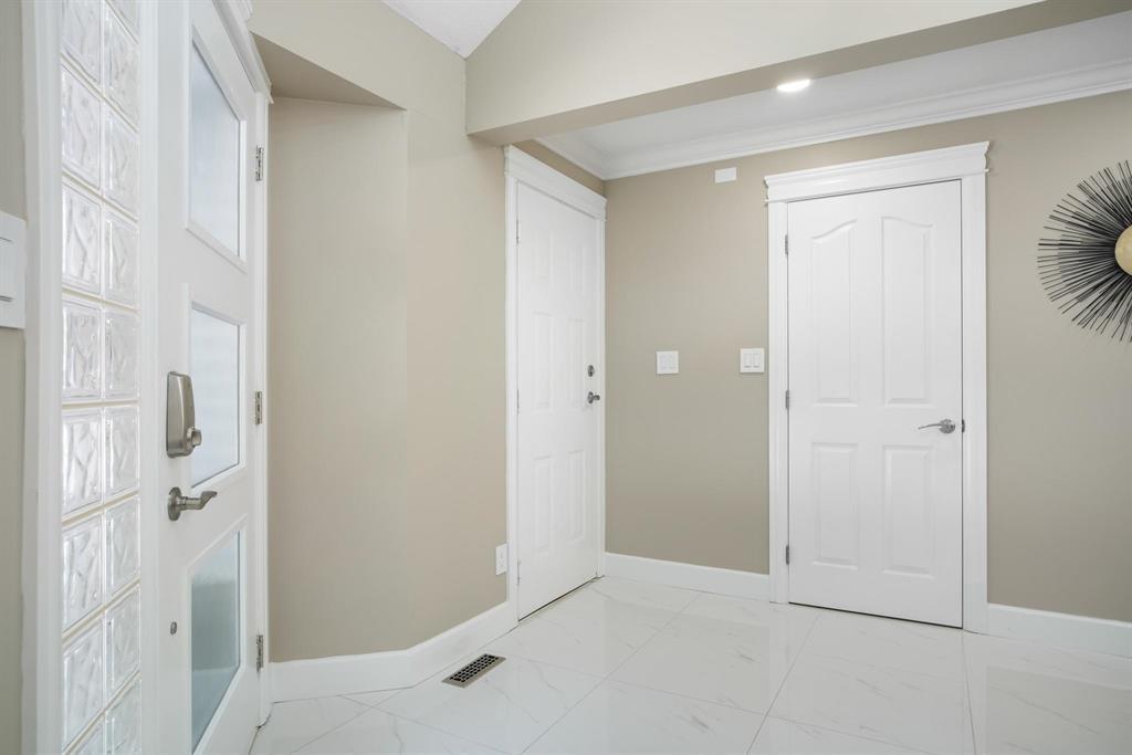 21083 42 Avenue Property Photo 5