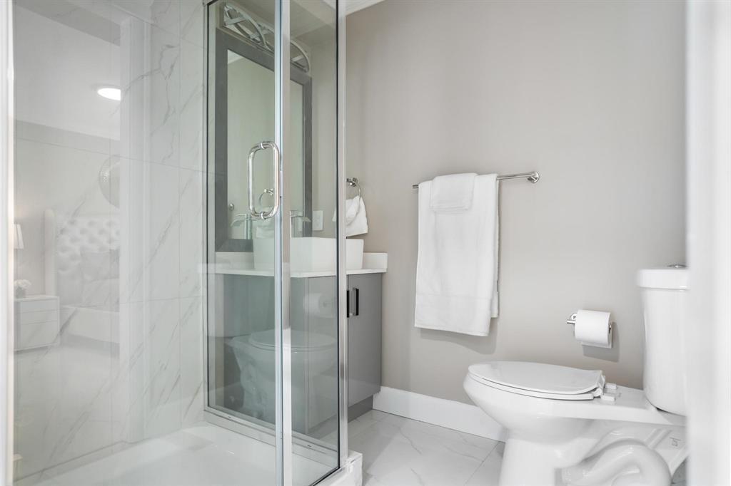 21083 42 Avenue Property Photo 11