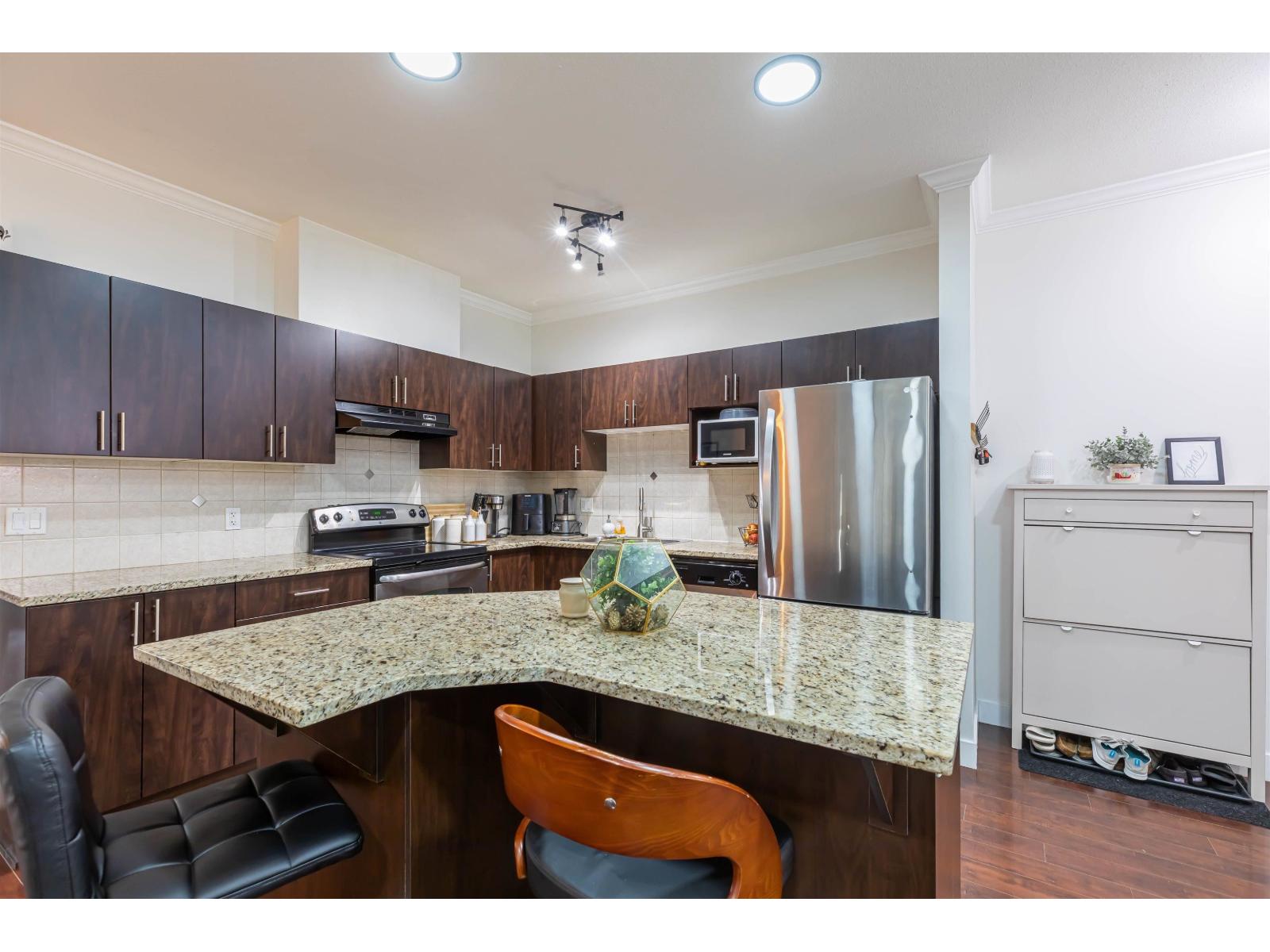 116 17769 57 Avenue Property Photo 13