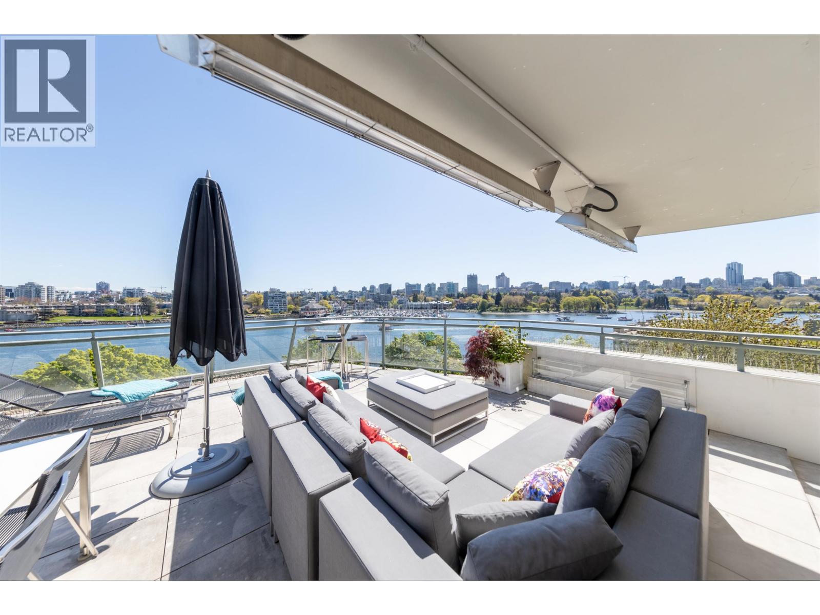 606 1288 Marinaside Crescent Property Photo 6