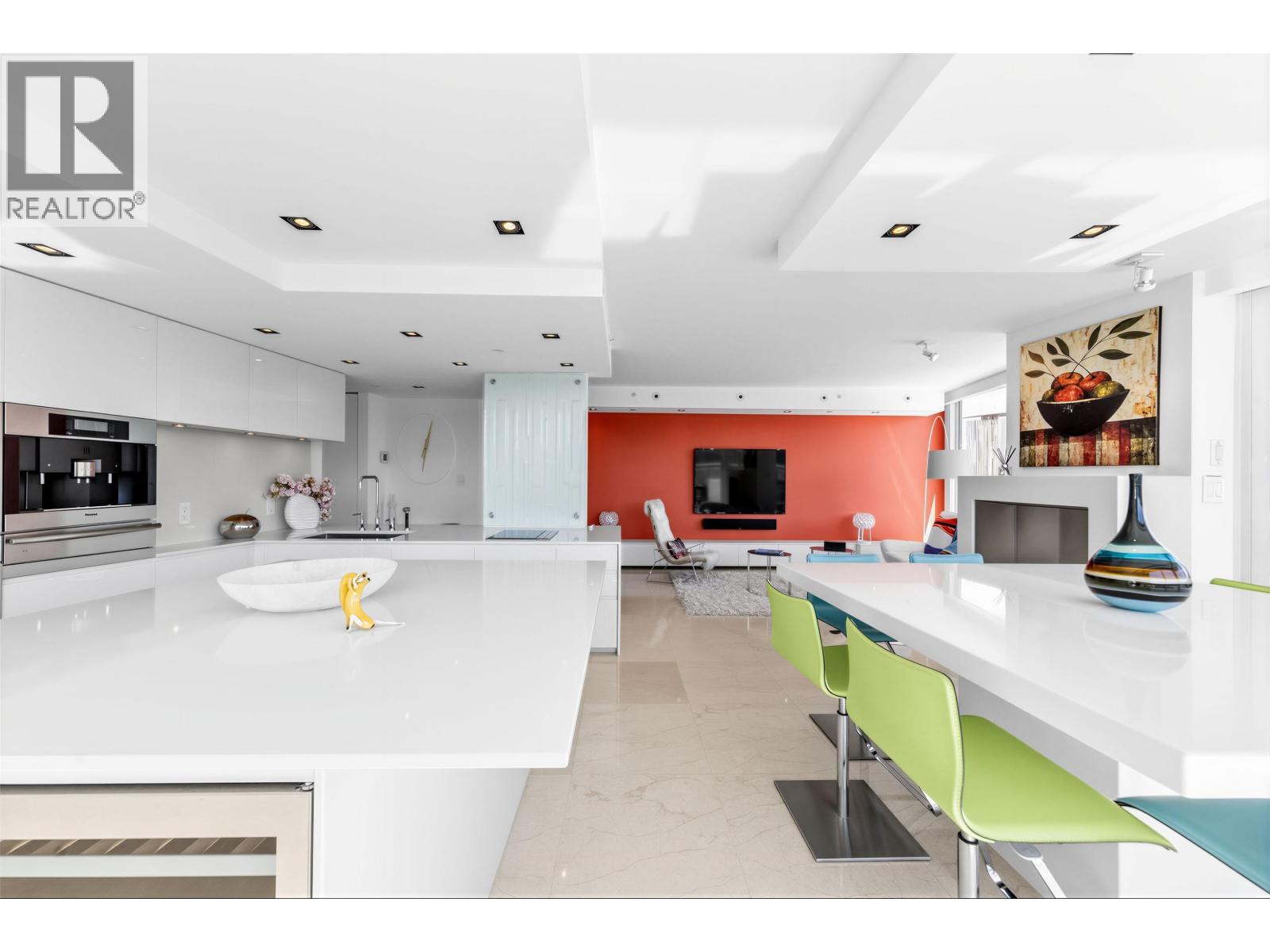 606 1288 Marinaside Crescent Property Photo 15
