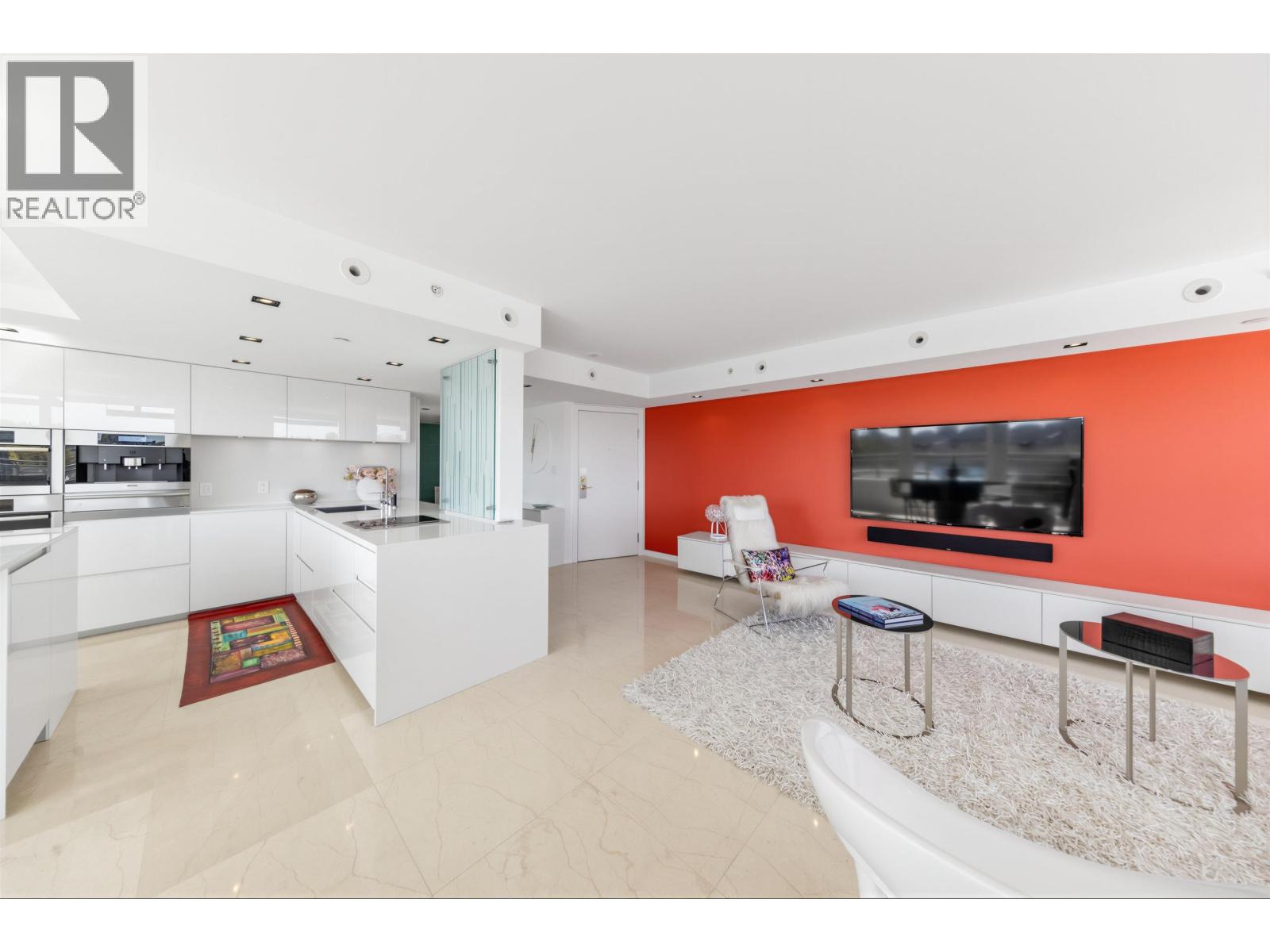606 1288 Marinaside Crescent Property Photo 16