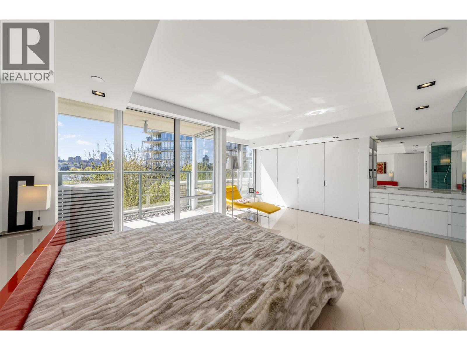 606 1288 Marinaside Crescent Property Photo 20
