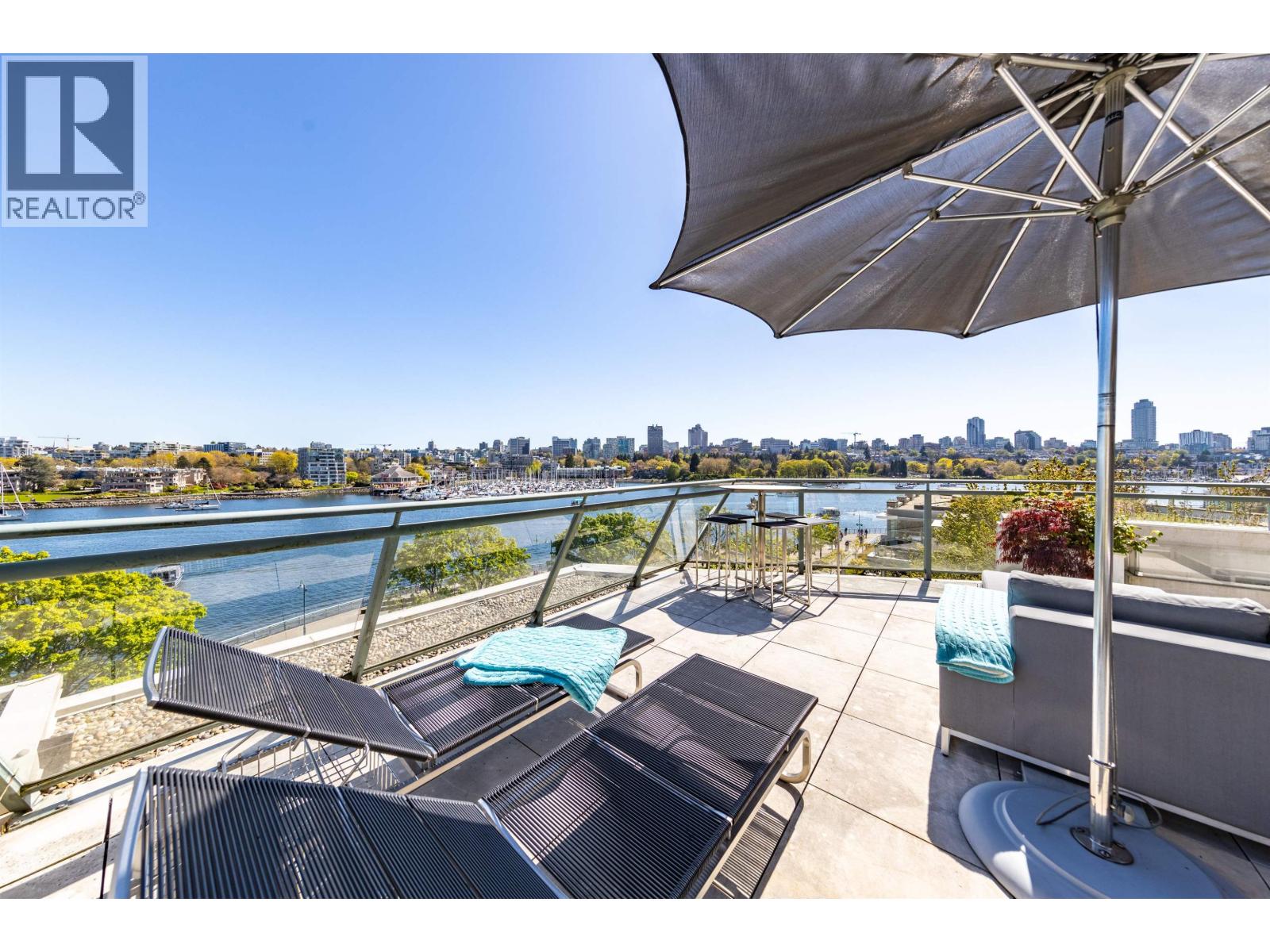 606 1288 Marinaside Crescent Property Photo 30