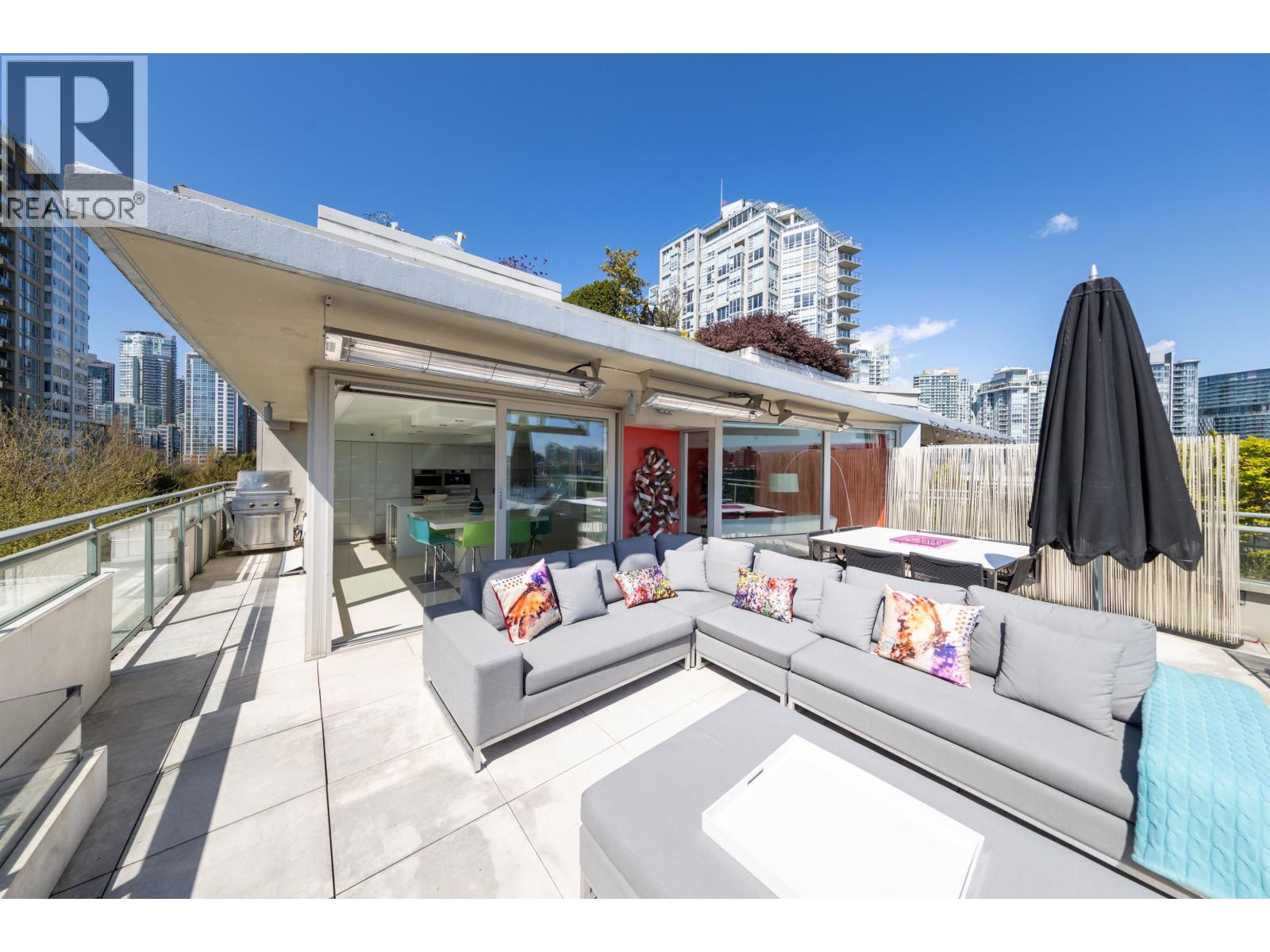 606 1288 Marinaside Crescent Property Photo 31