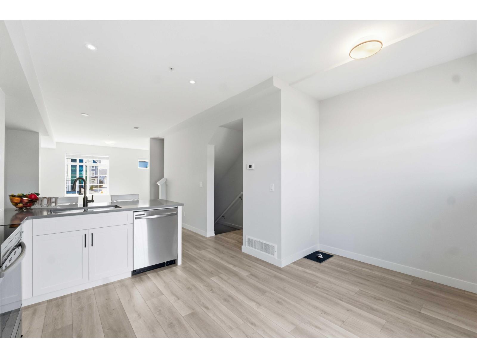 143 20180 84 Avenue Property Photo 3