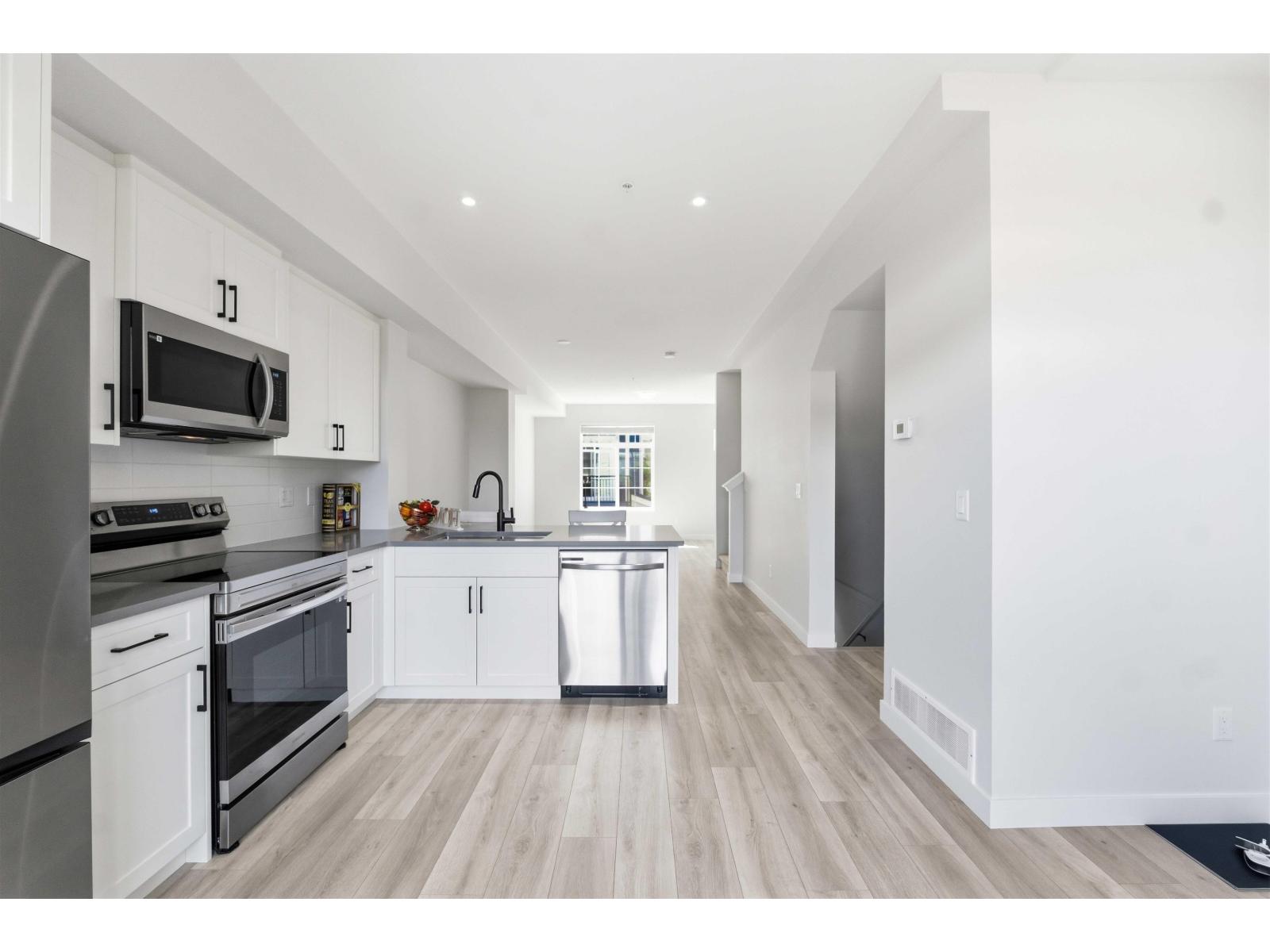 143 20180 84 Avenue Property Photo 4