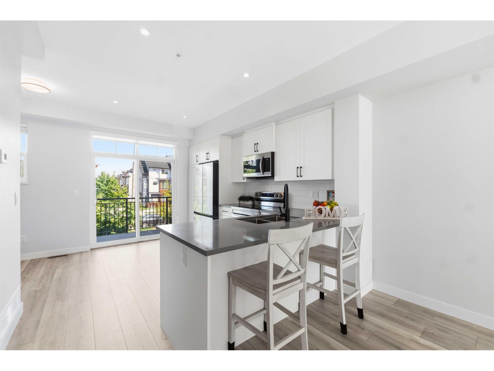 143 20180 84 Avenue Property Photo 5