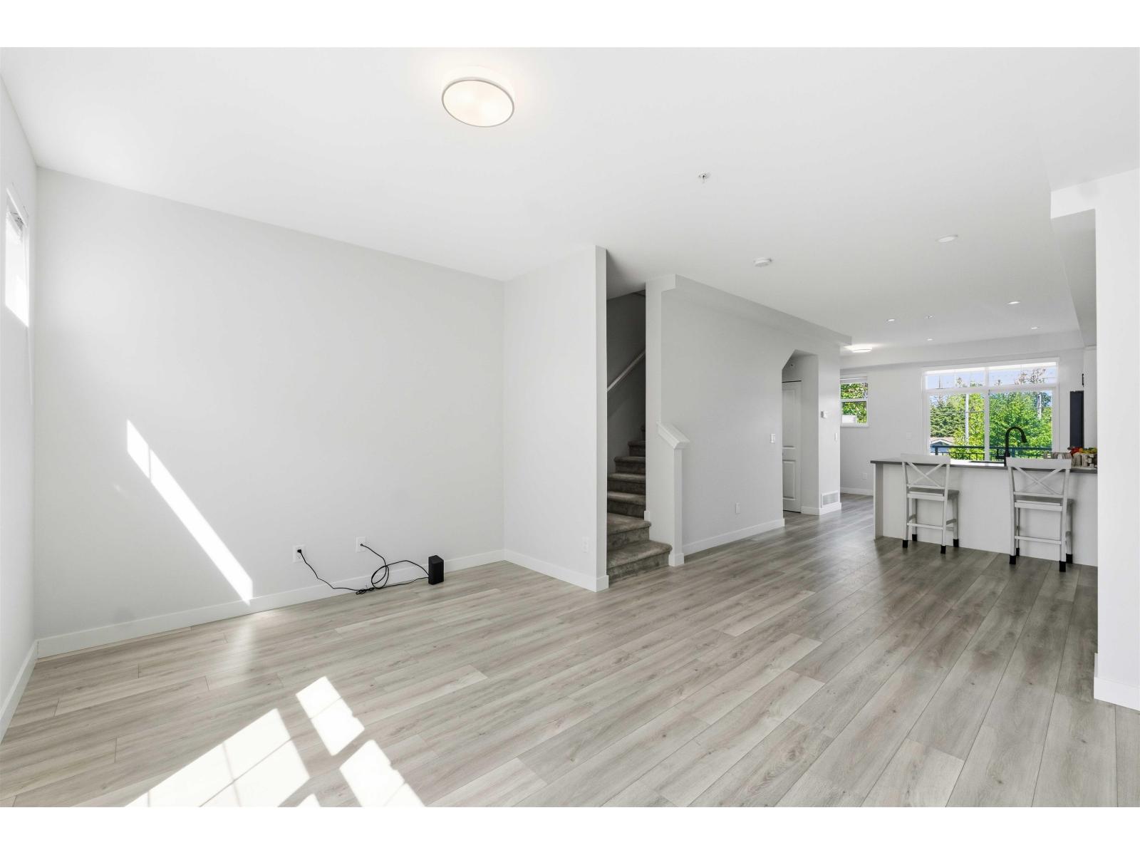 143 20180 84 Avenue Property Photo 7
