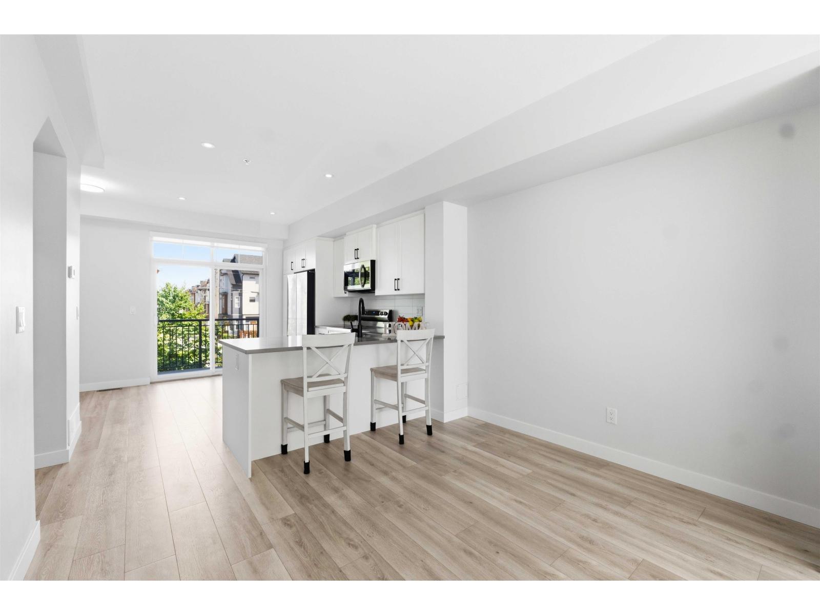 143 20180 84 Avenue Property Photo 9