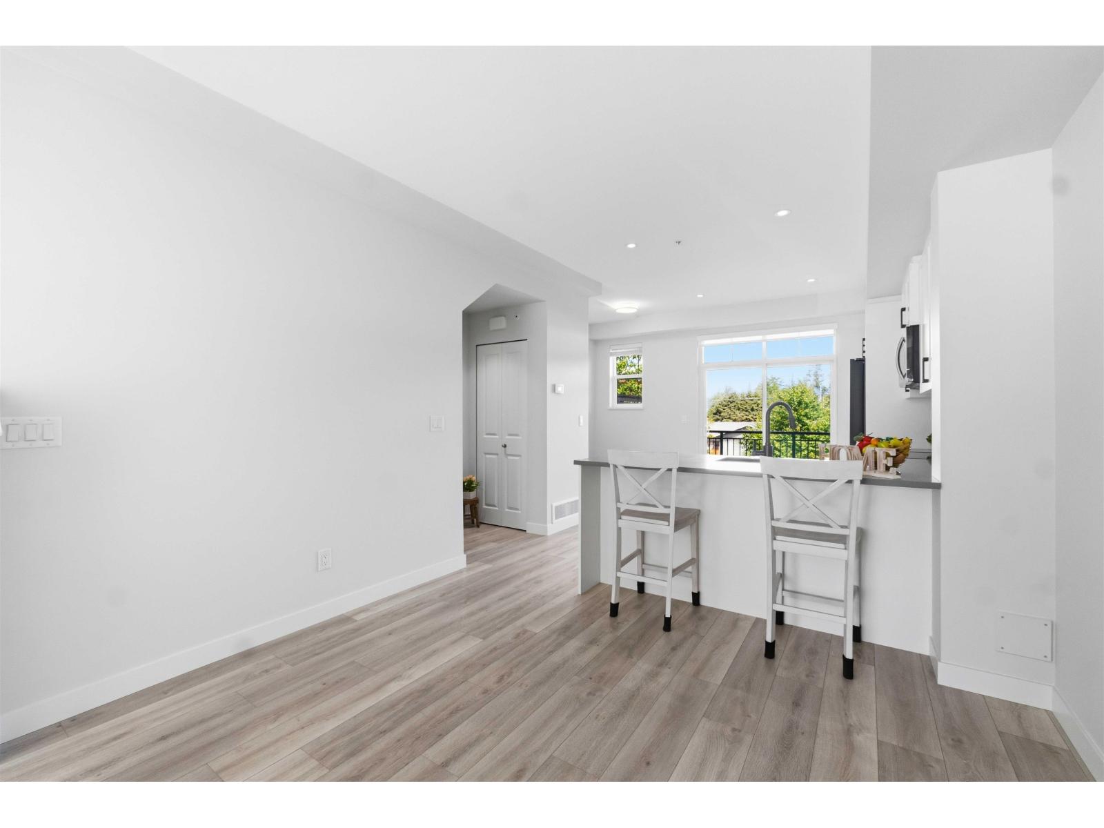 143 20180 84 Avenue Property Photo 10