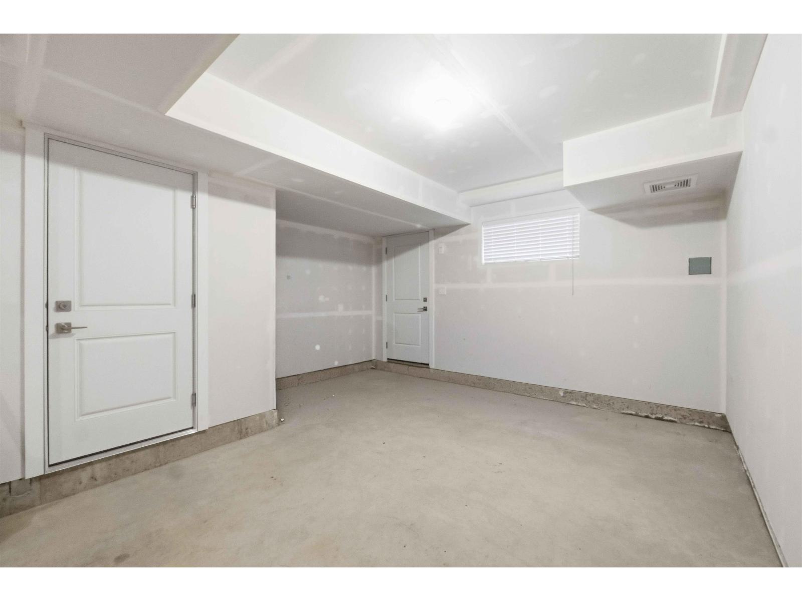 143 20180 84 Avenue Property Photo 33