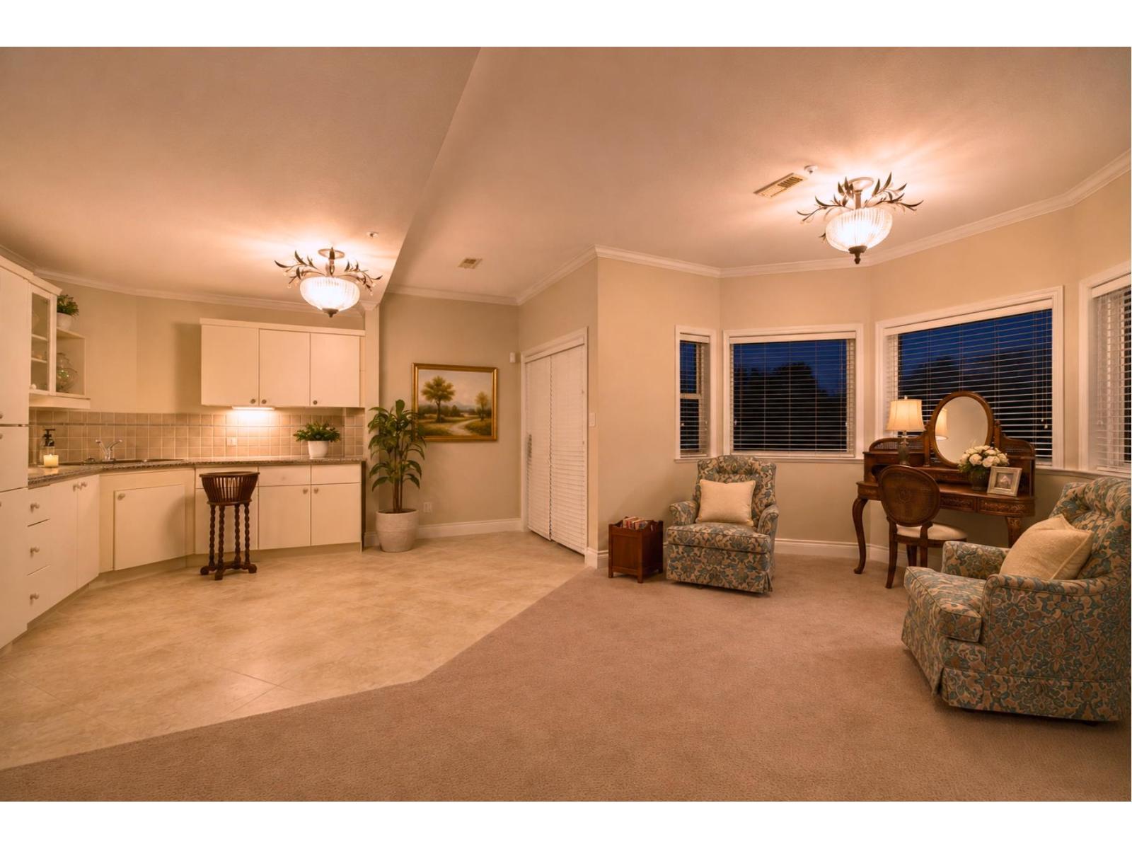 2247 Mountain Drive Property Photo 8