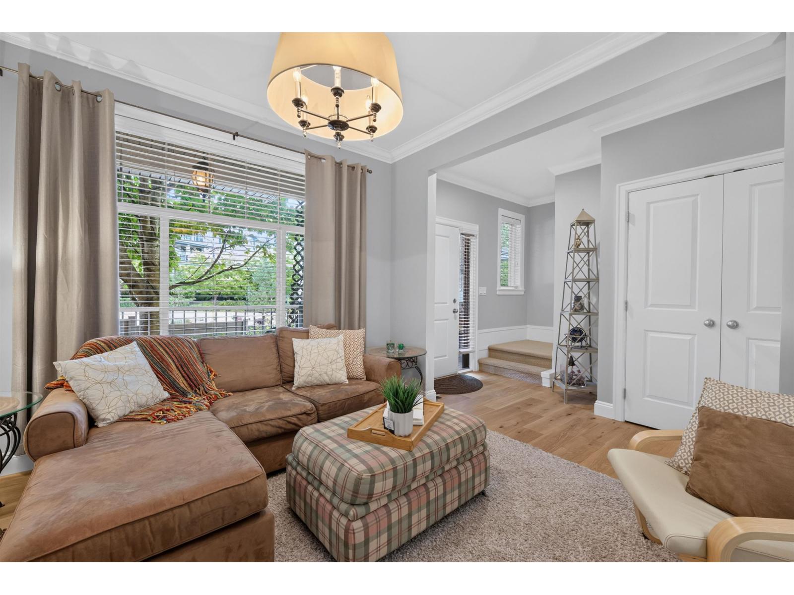 2914 152 Street Property Photo 10