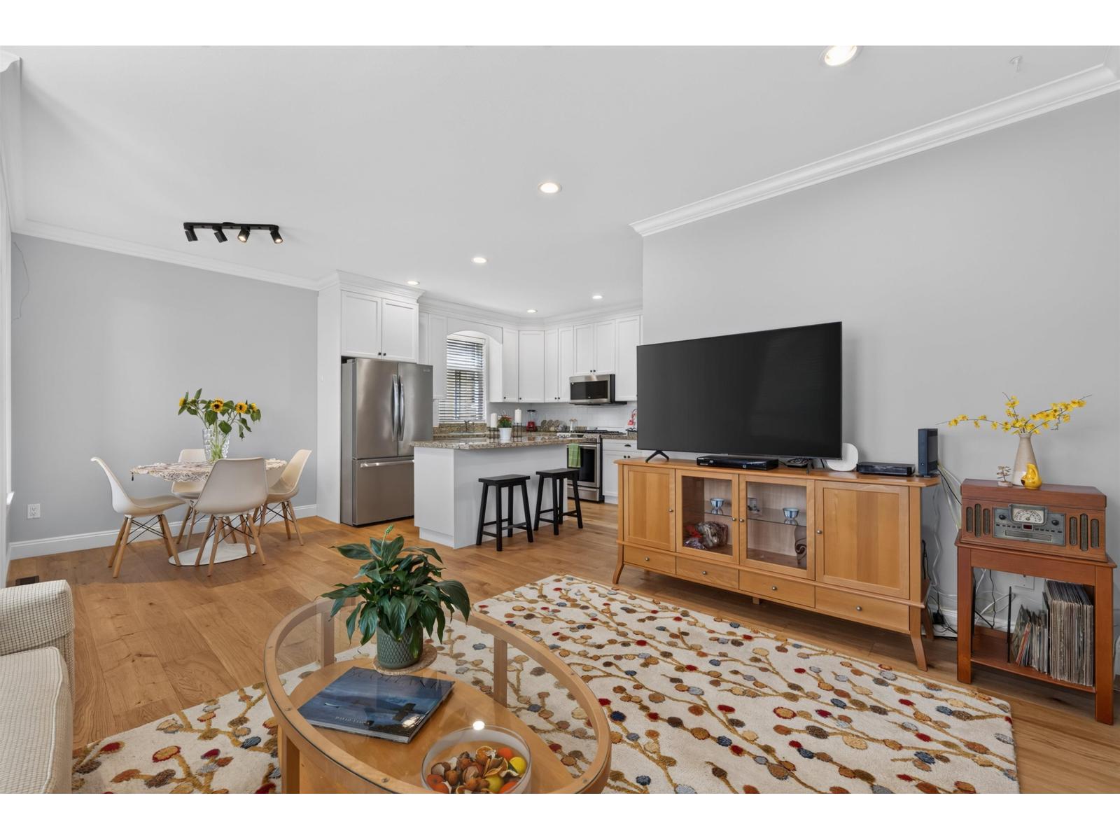 2914 152 Street Property Photo 19