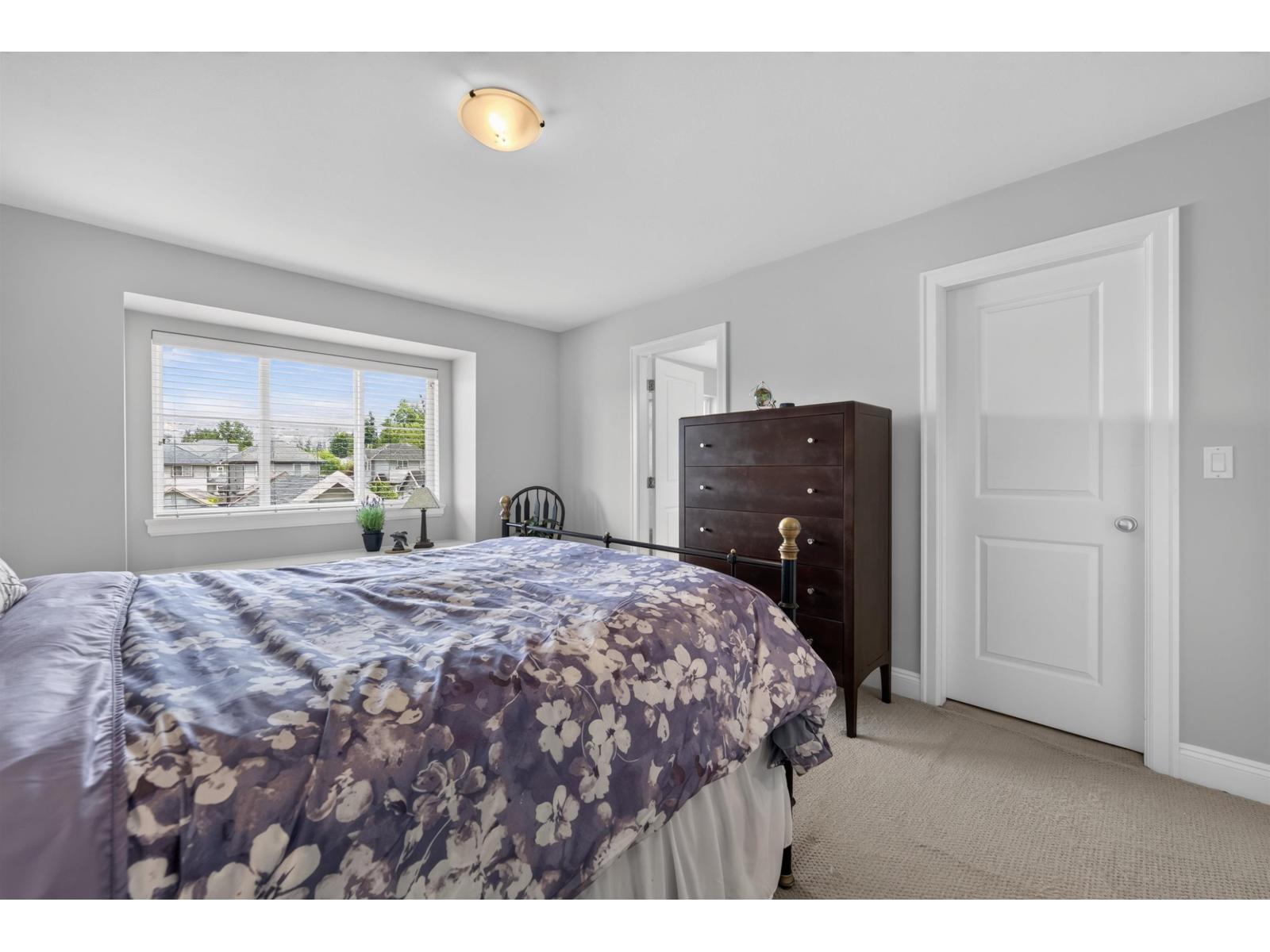 2914 152 Street Property Photo 22