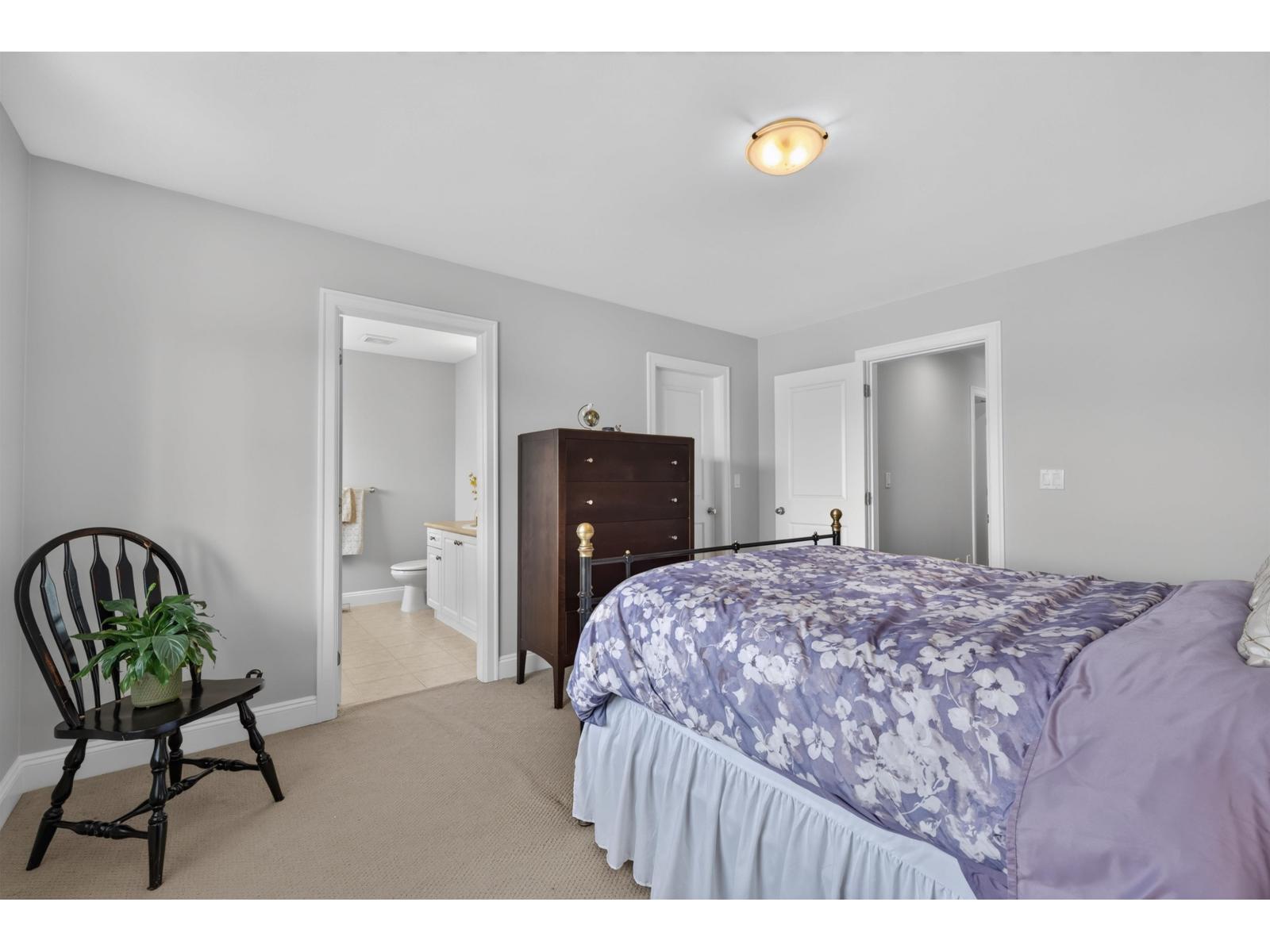 2914 152 Street Property Photo 23