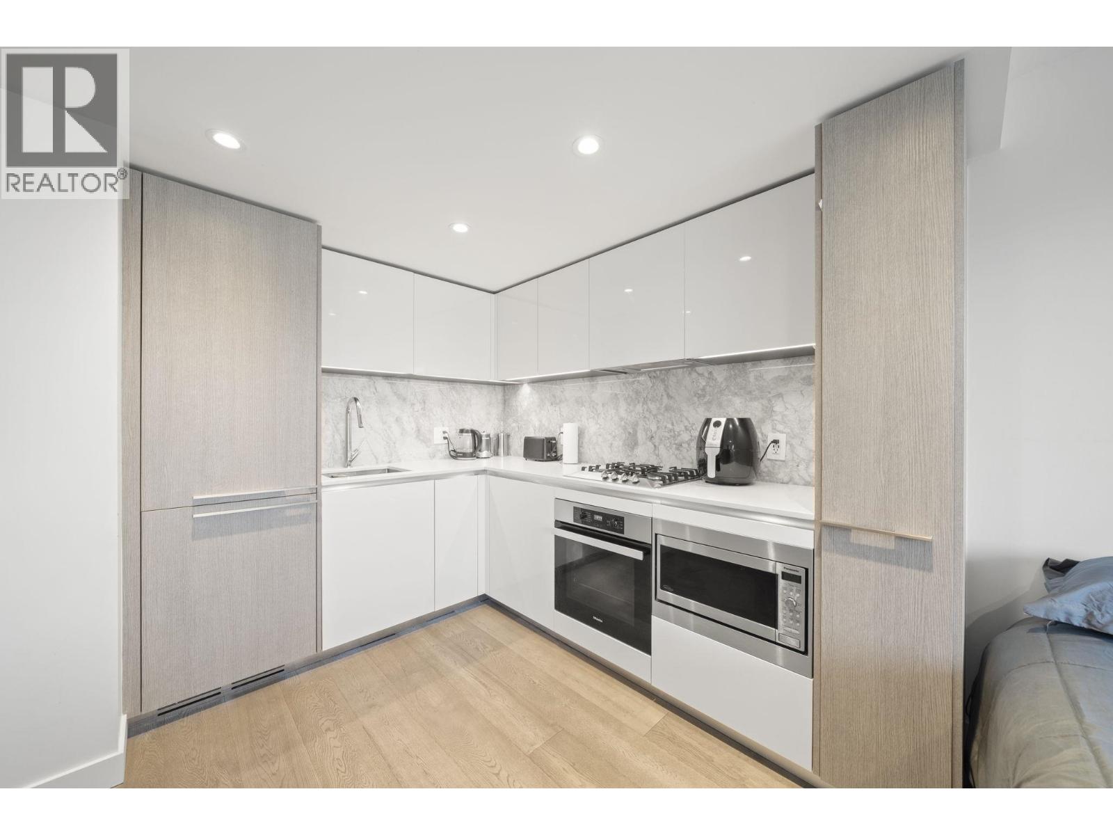 1903 1111 Richards Street Property Photo 9