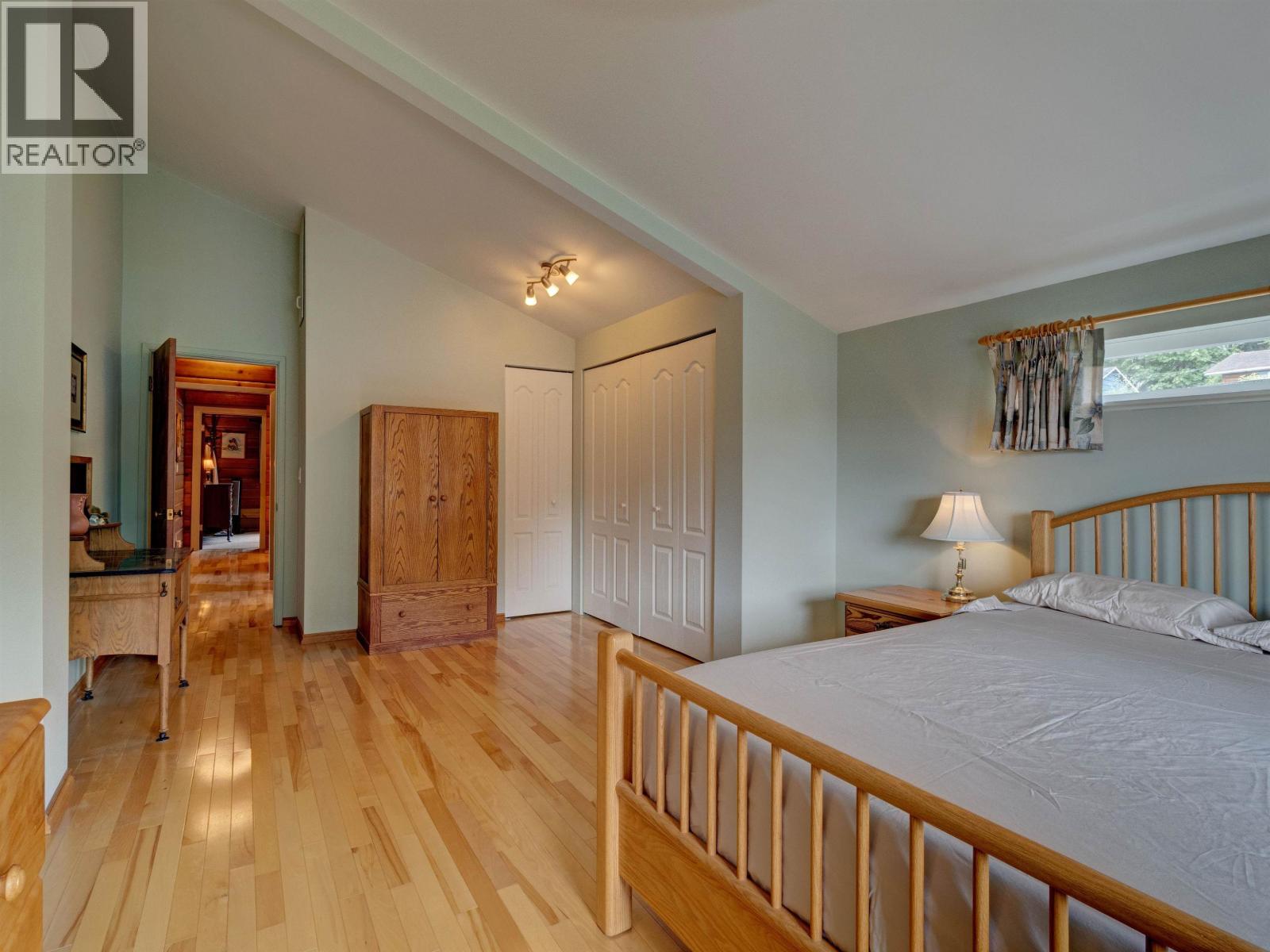 4717 Laurel Avenue Property Photo 23