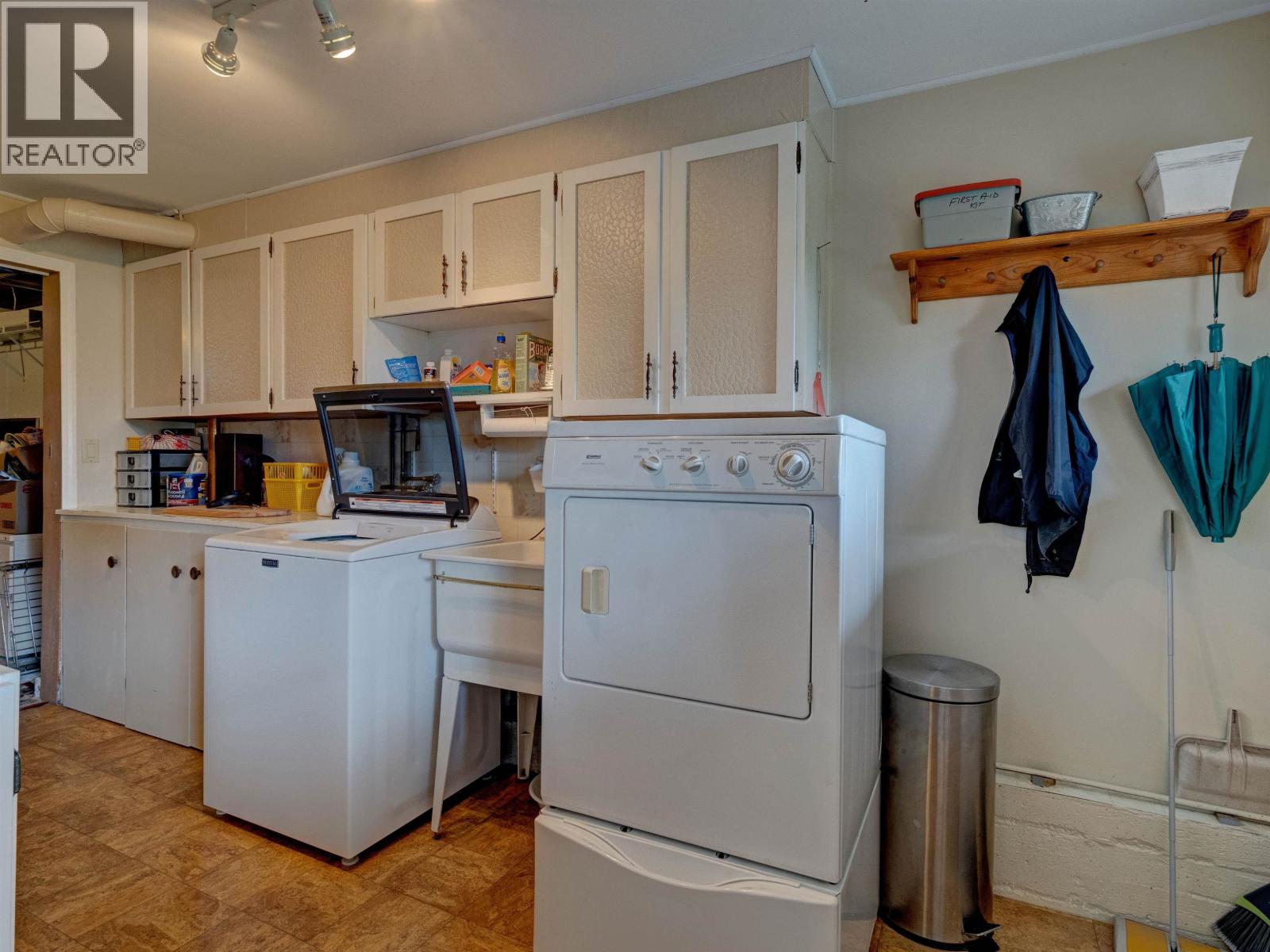 4717 Laurel Avenue Property Photo 27