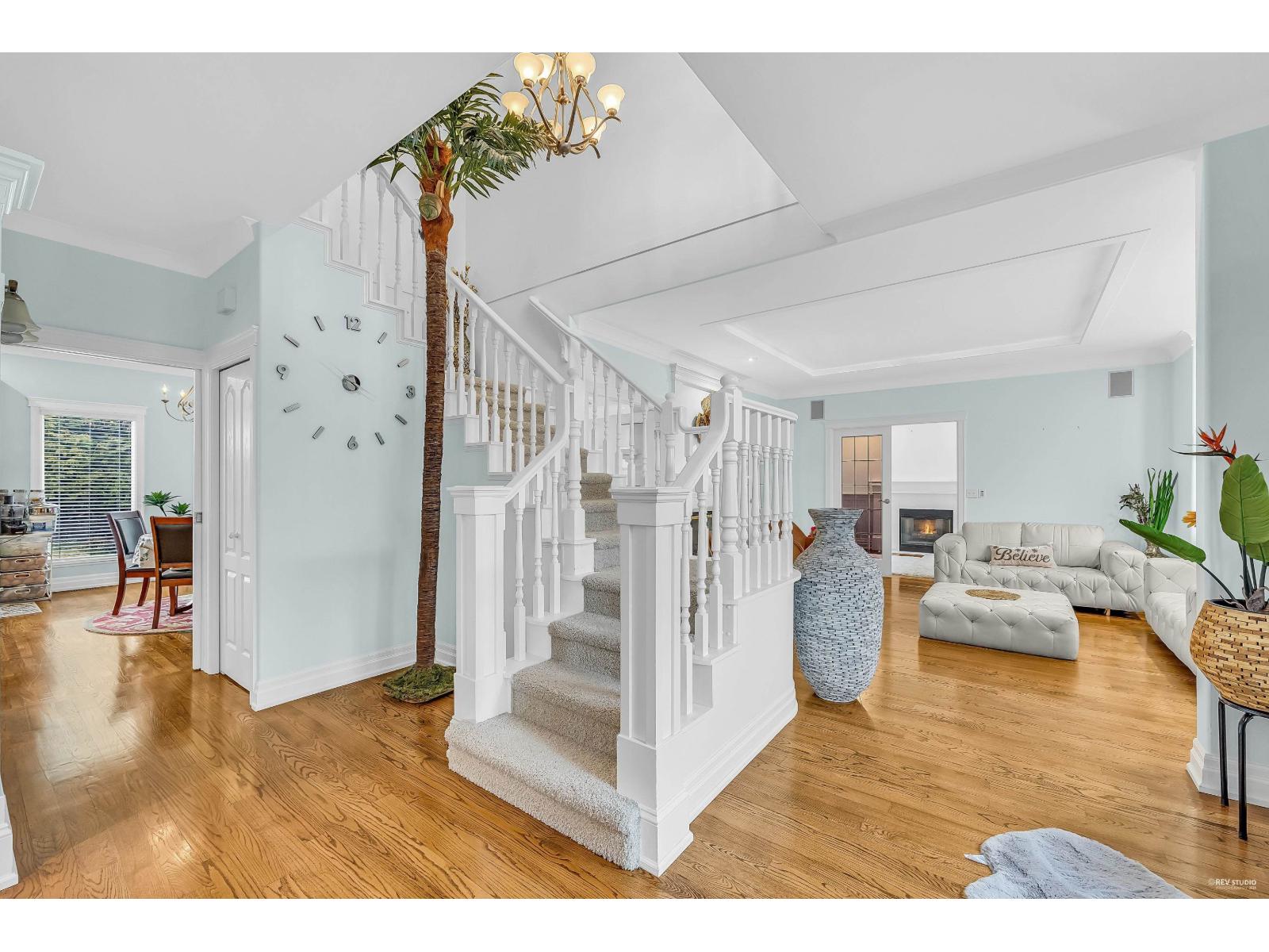 13371 21a Avenue Property Photo 3