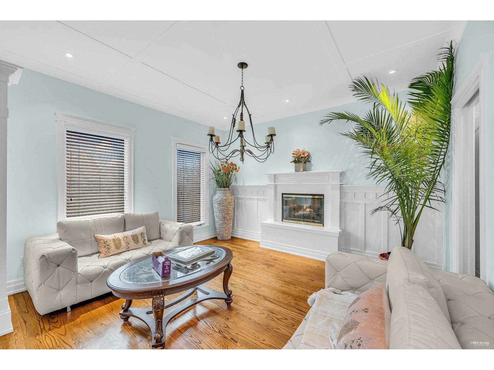 13371 21a Avenue Property Photo 4