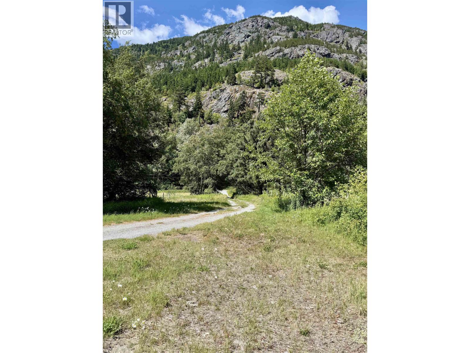 4233 Mackenzie 20 Highway Property Photo 16