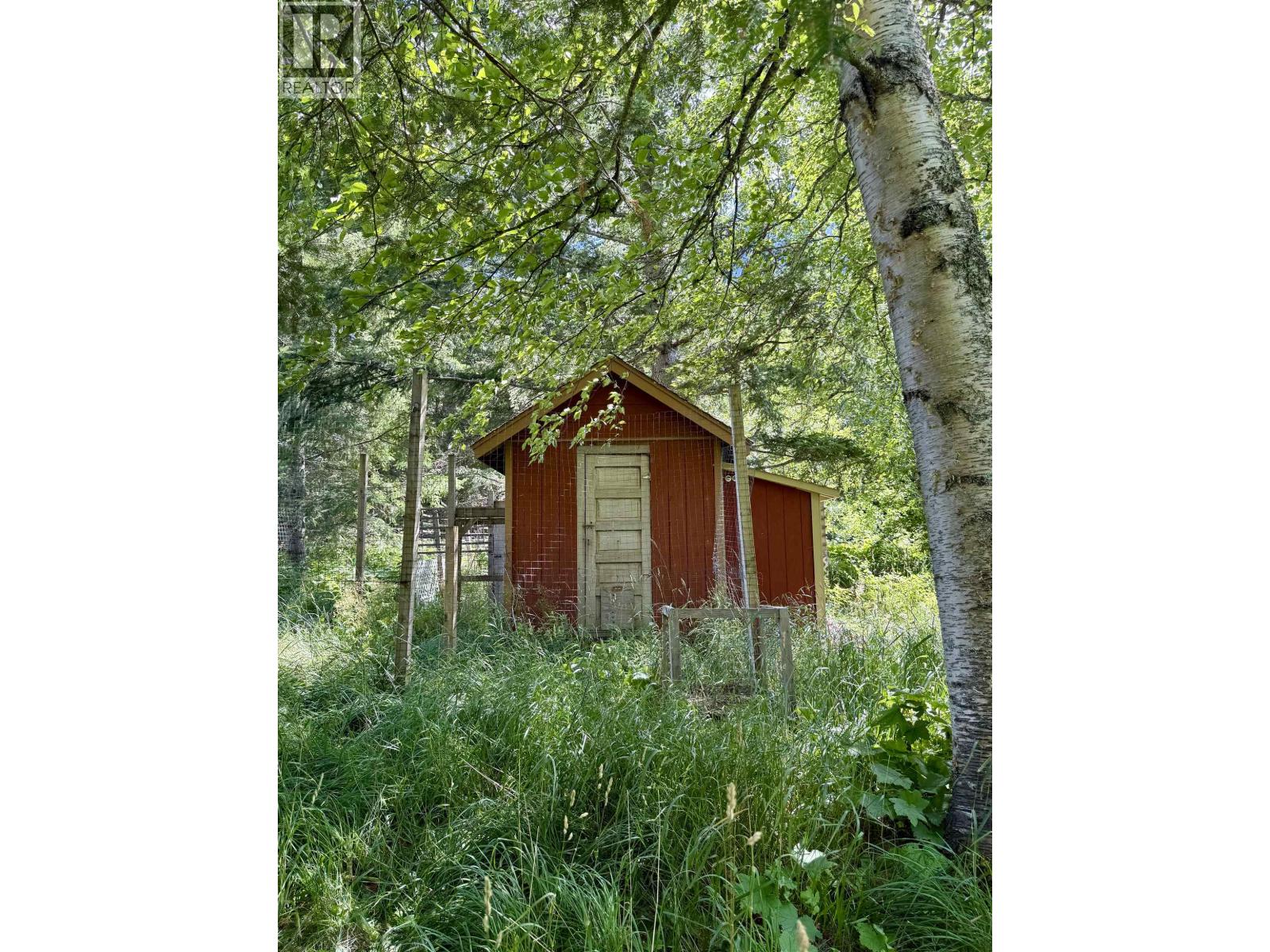 4233 Mackenzie 20 Highway Property Photo 17