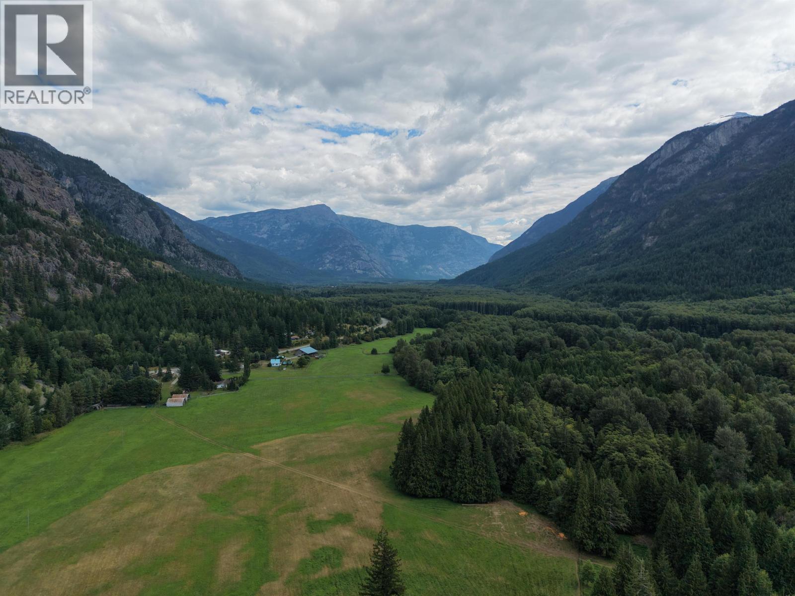4233 Mackenzie 20 Highway Property Photo 18