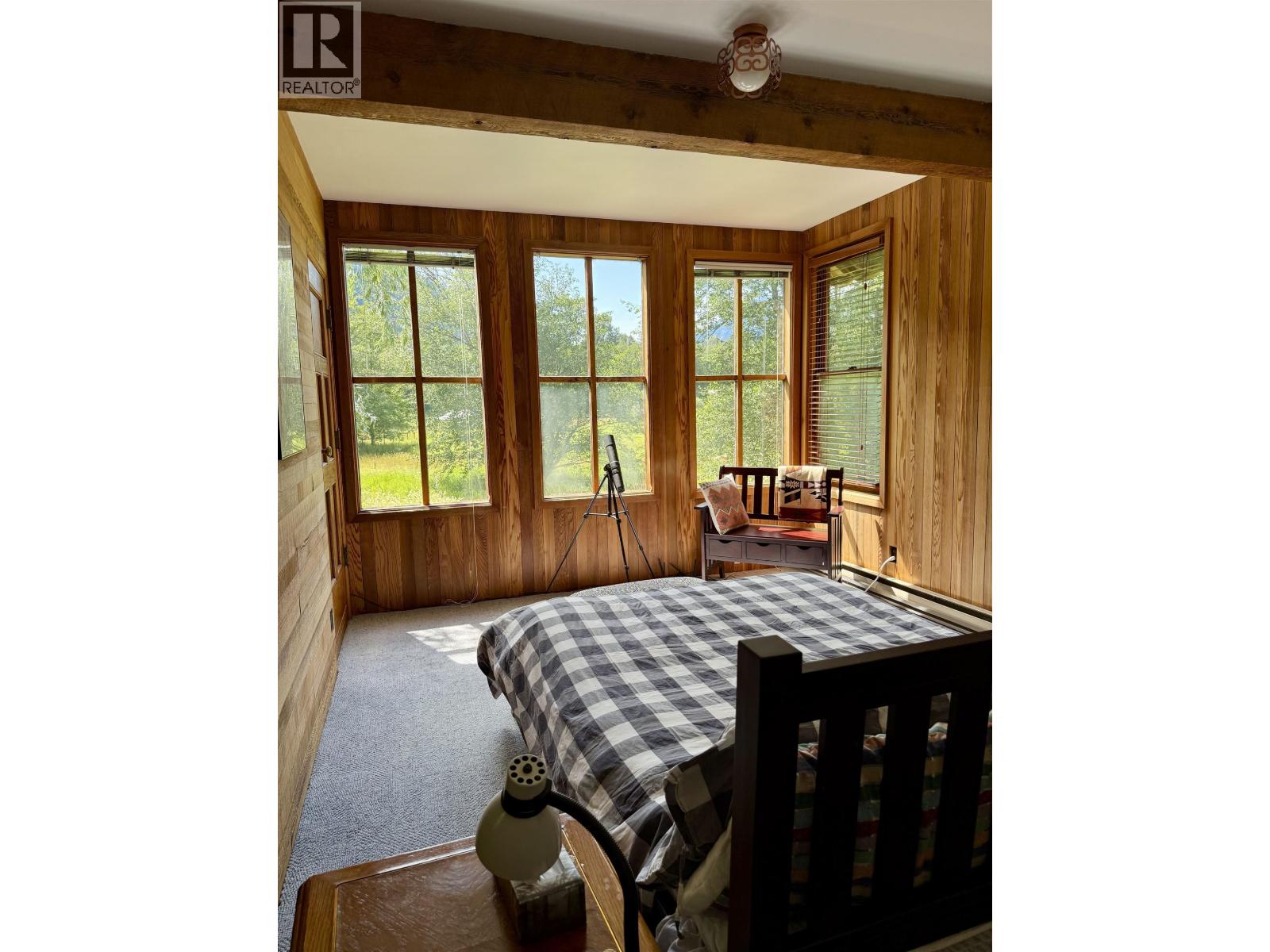 4233 Mackenzie 20 Highway Property Photo 32