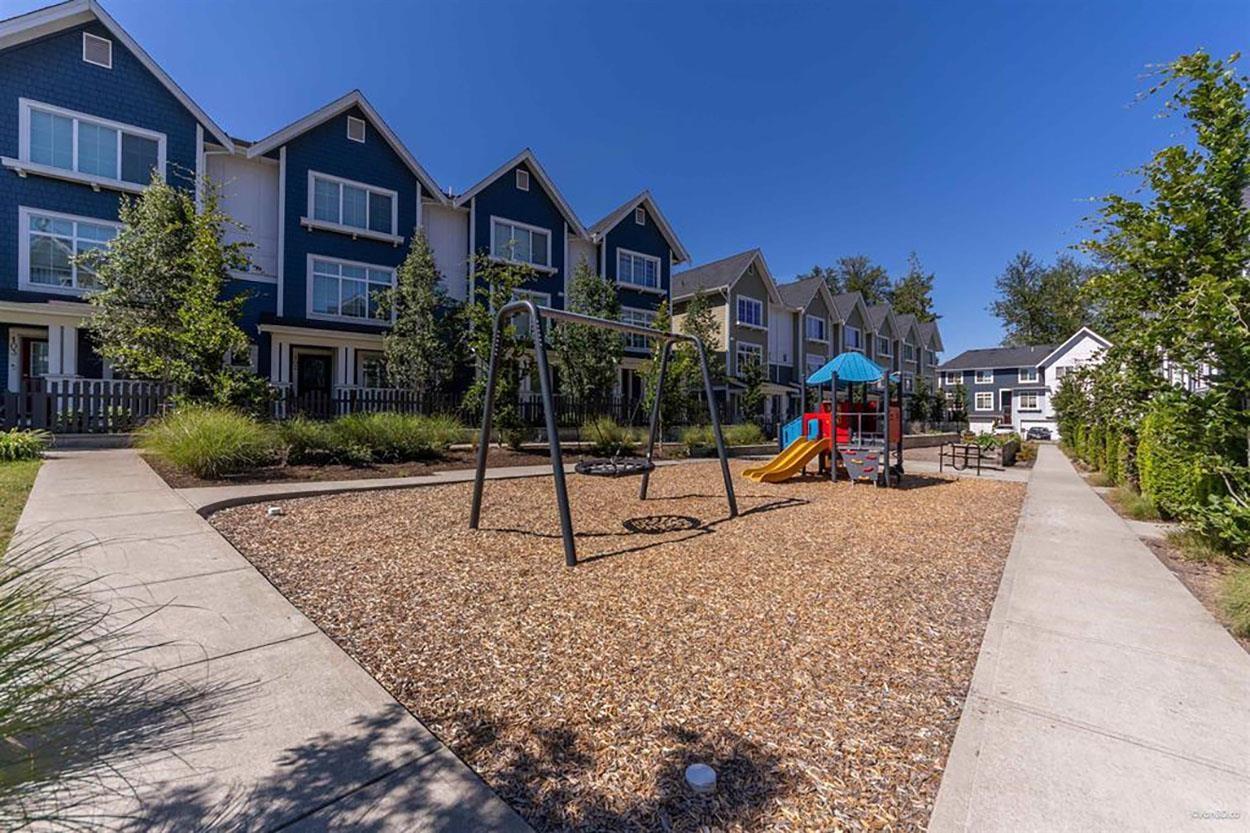145 20180 84 Avenue Property Photo 2