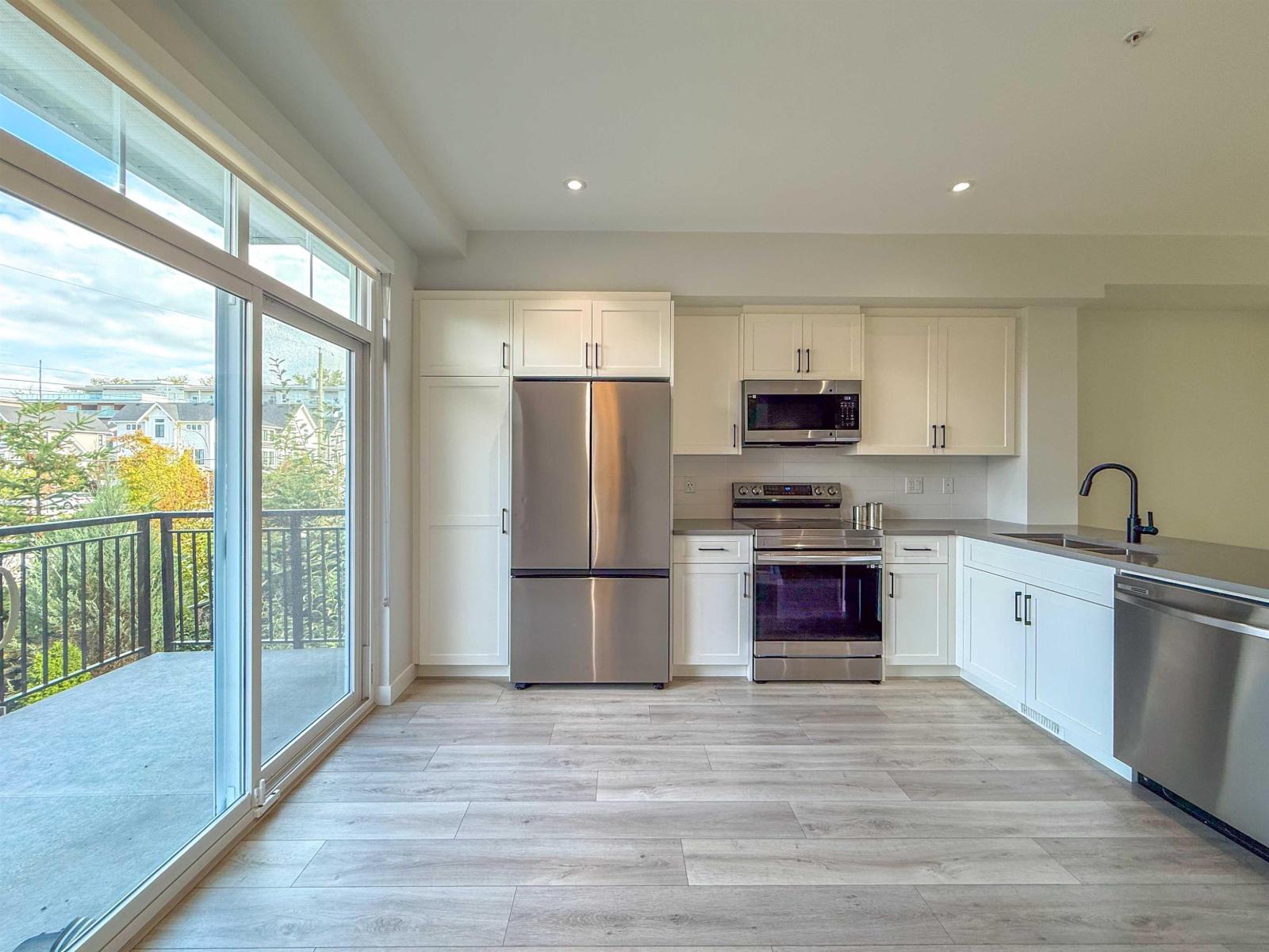 145 20180 84 Avenue Property Photo 2