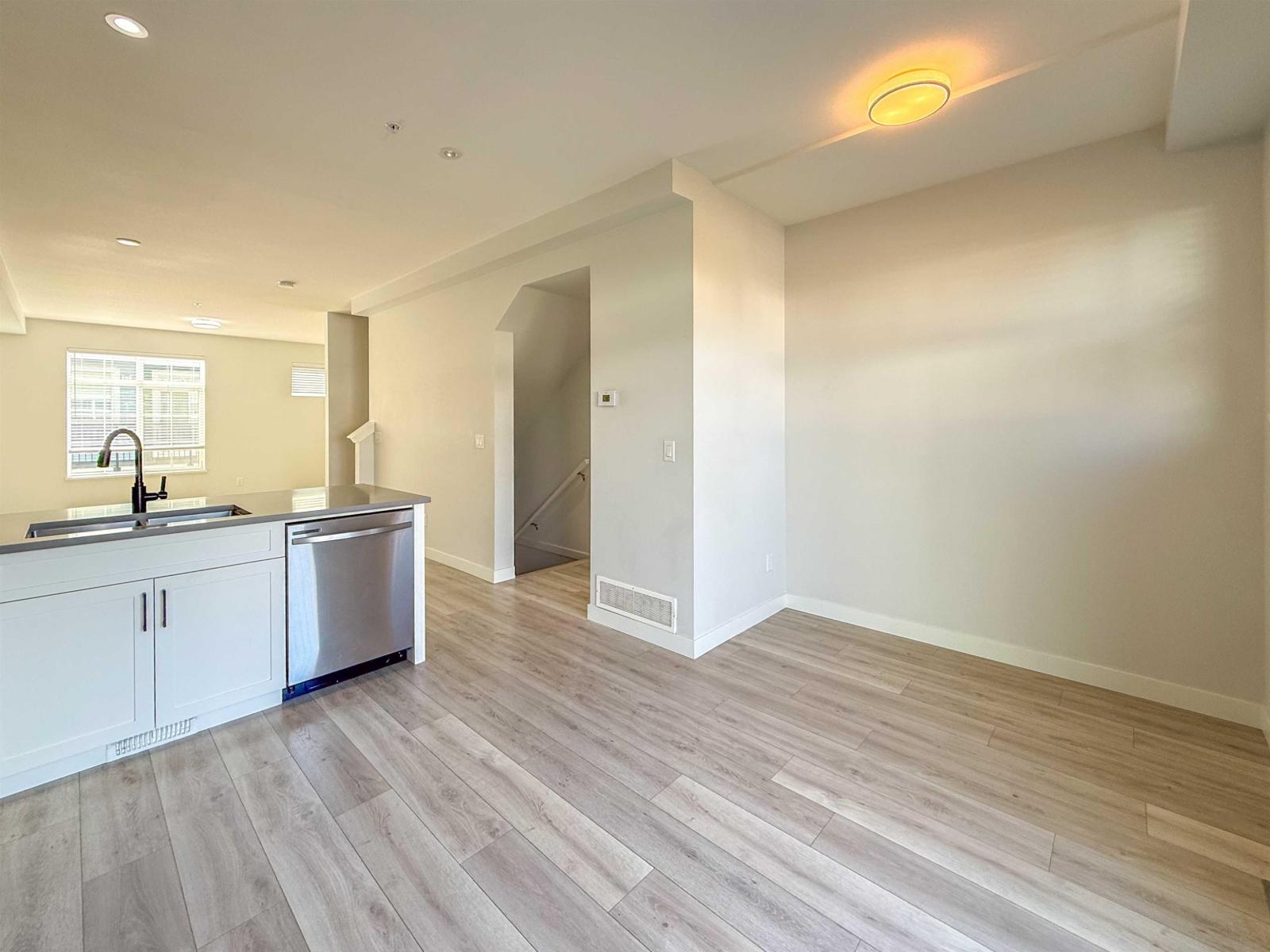 145 20180 84 Avenue Property Photo 6