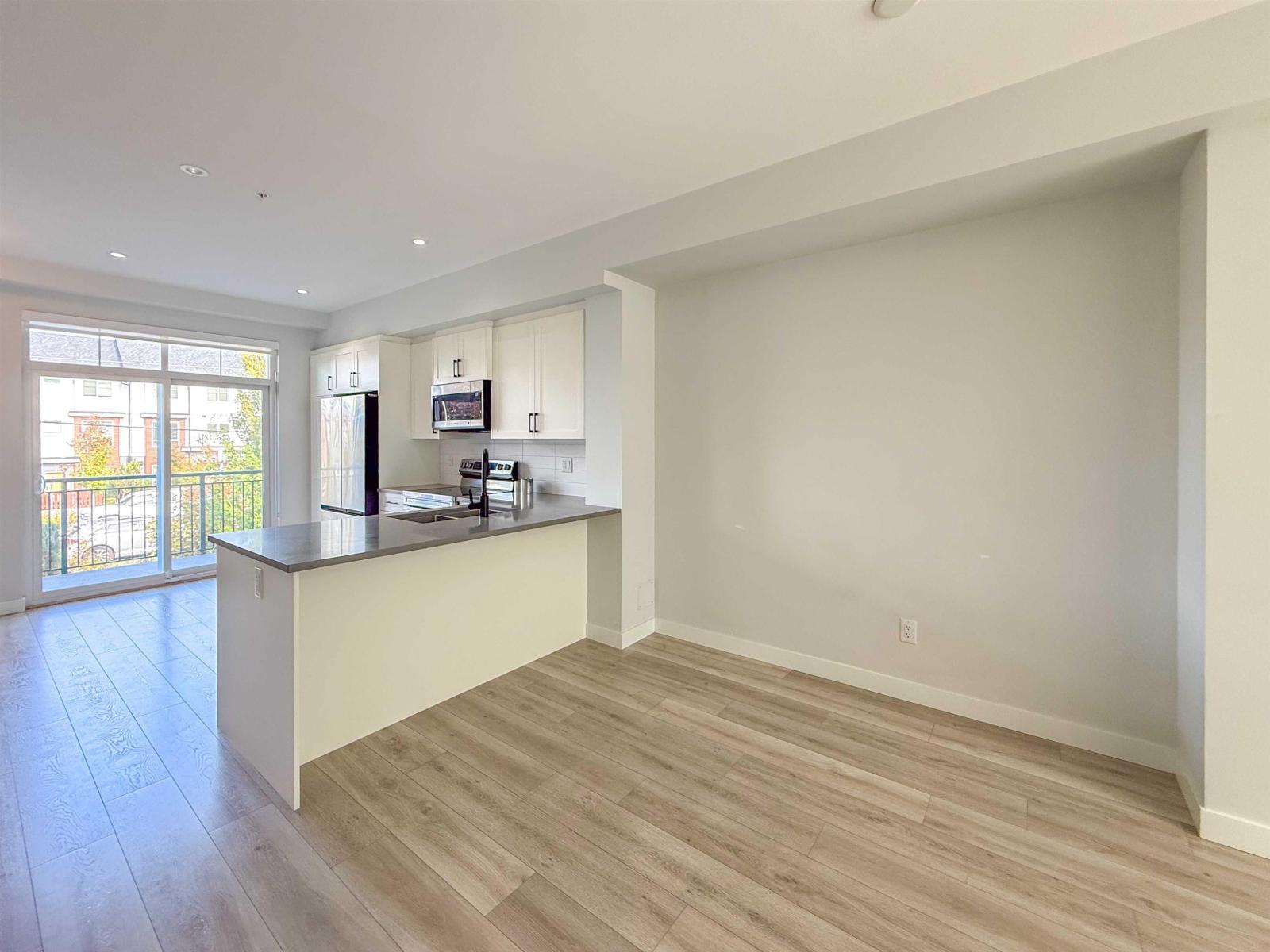 145 20180 84 Avenue Property Photo 9