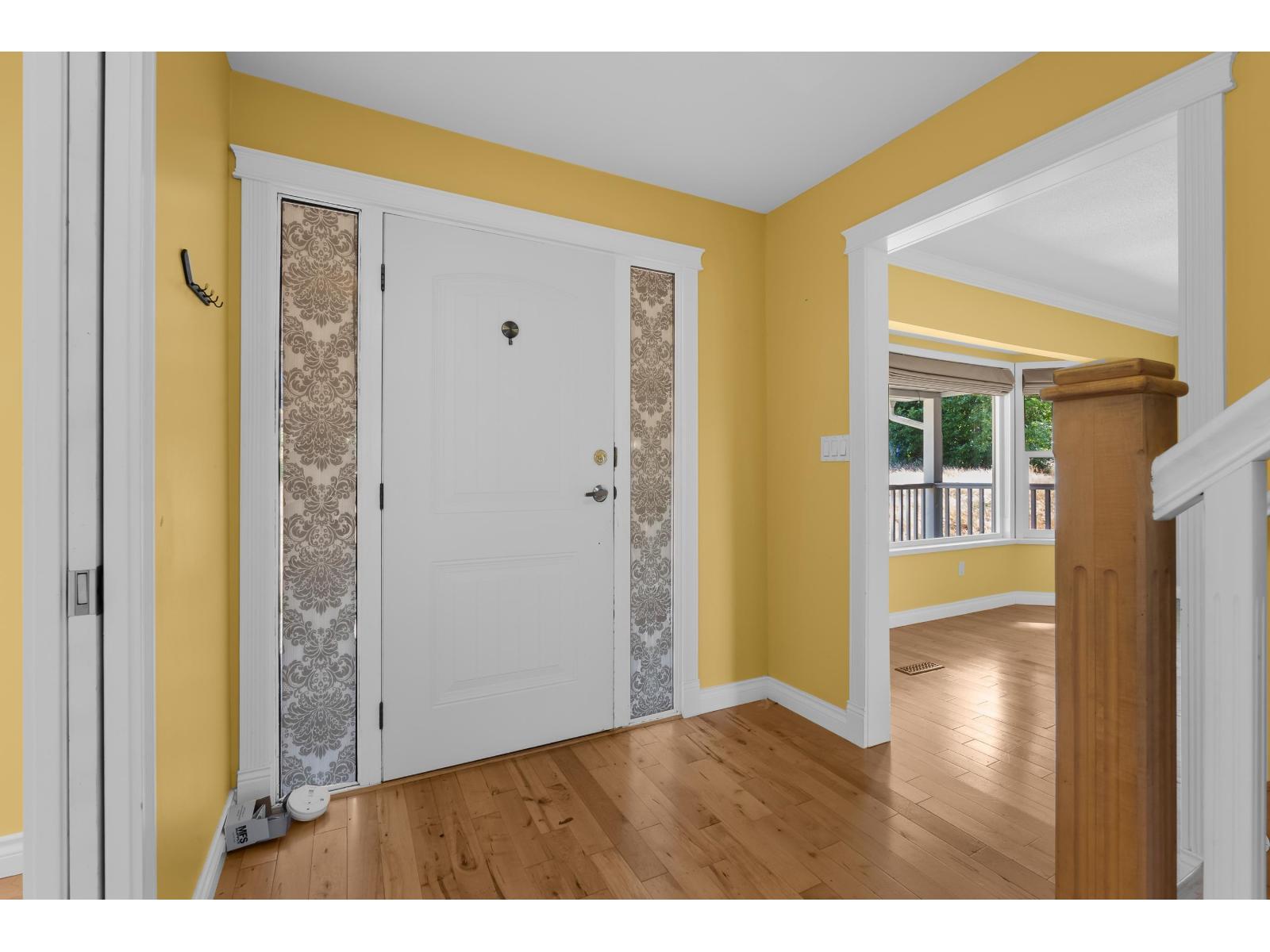 17311 Hillview Place Property Photo 6