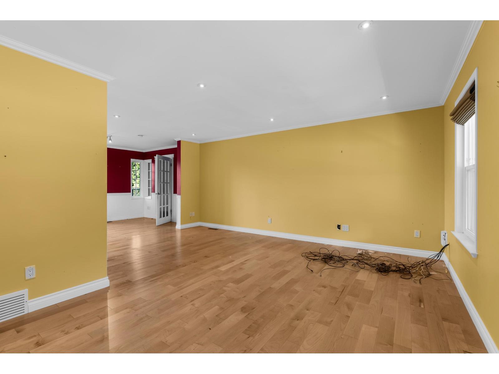 17311 Hillview Place Property Photo 9
