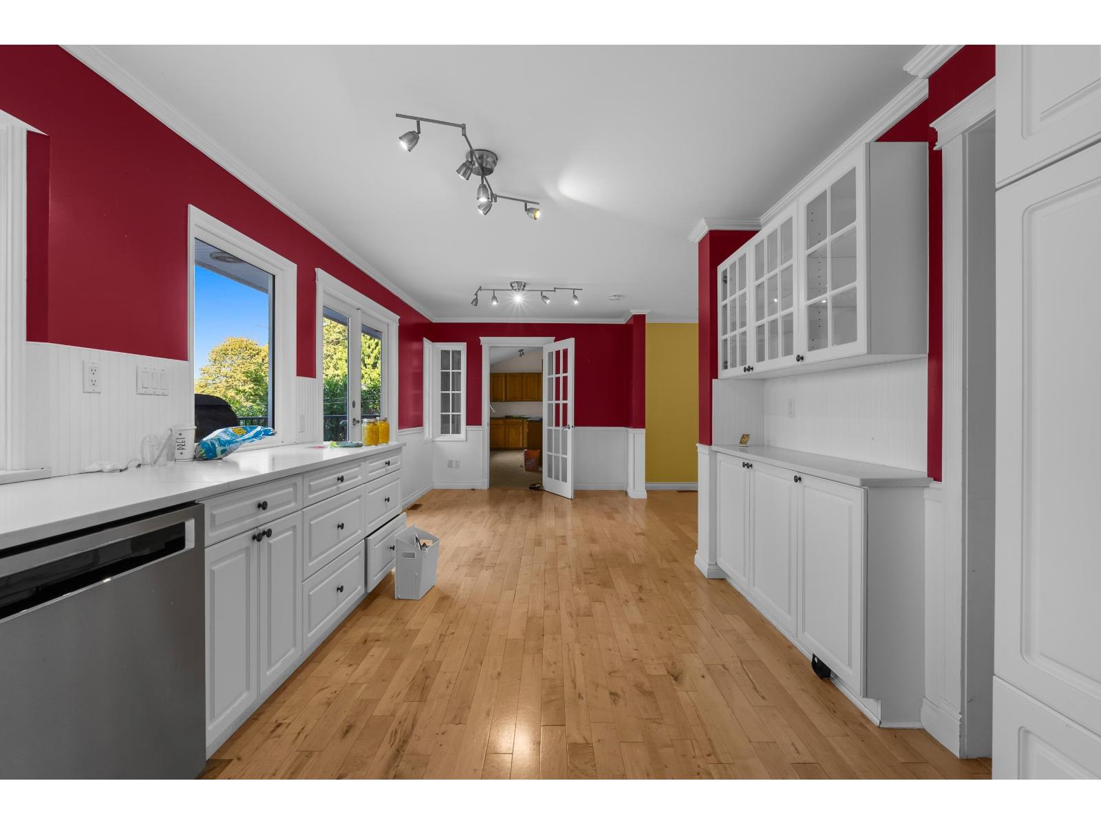 17311 Hillview Place Property Photo 15