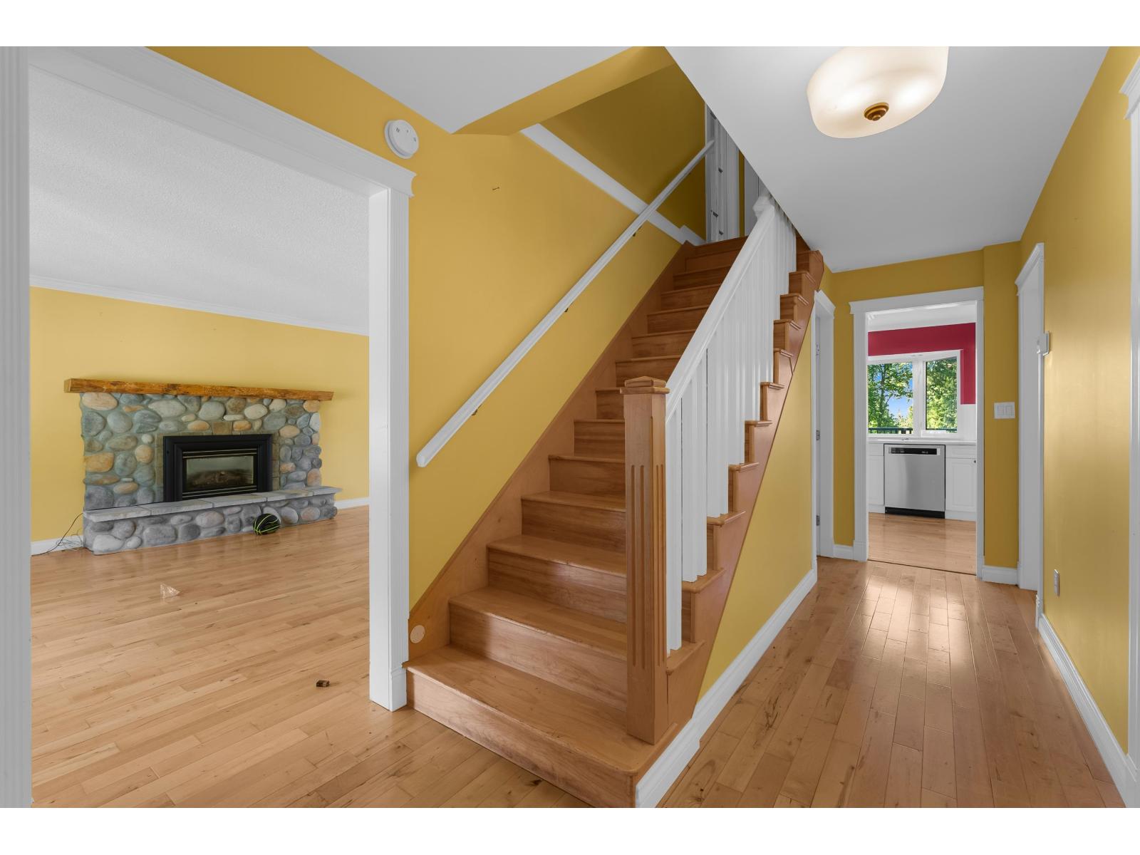 17311 Hillview Place Property Photo 17
