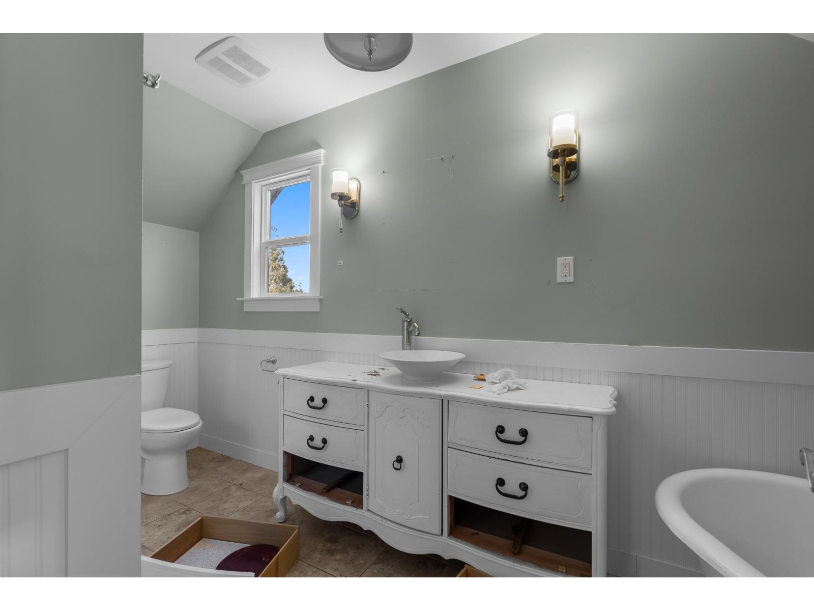 17311 Hillview Place Property Photo 20