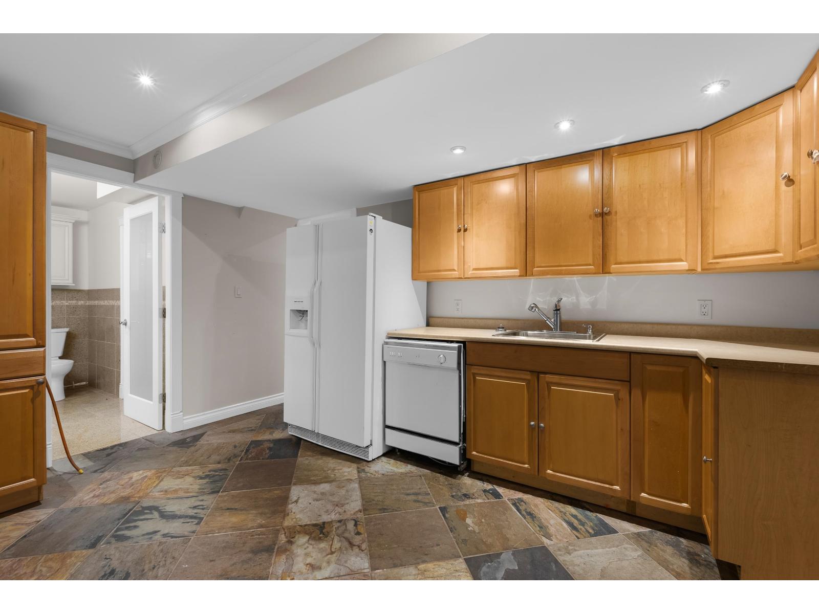17311 Hillview Place Property Photo 24