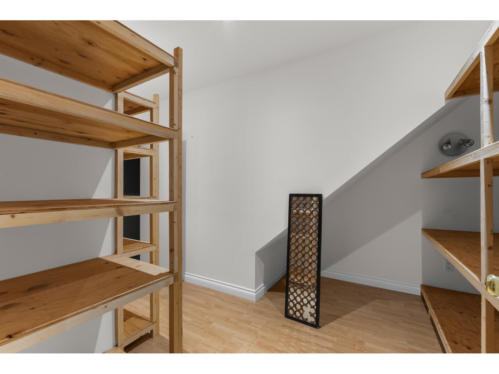17311 Hillview Place Property Photo 28