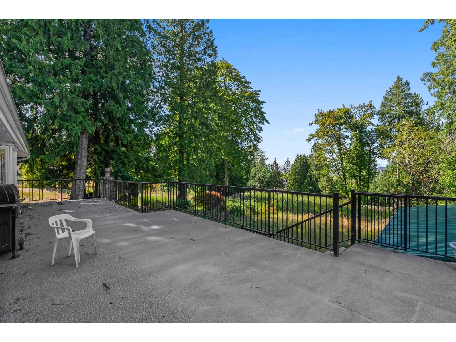 17311 Hillview Place Property Photo 38