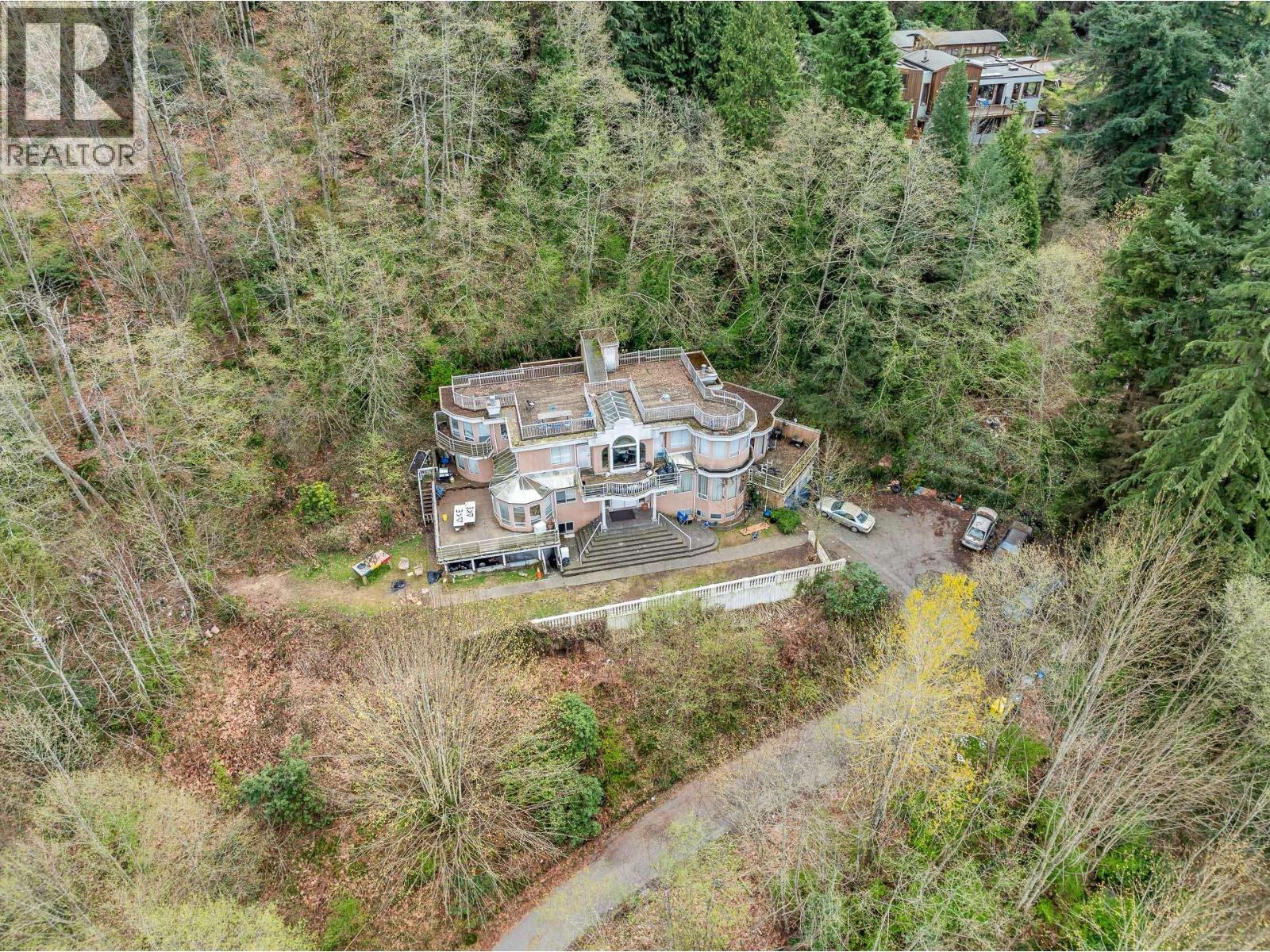 7235 Bayview Drive Property Photo 5