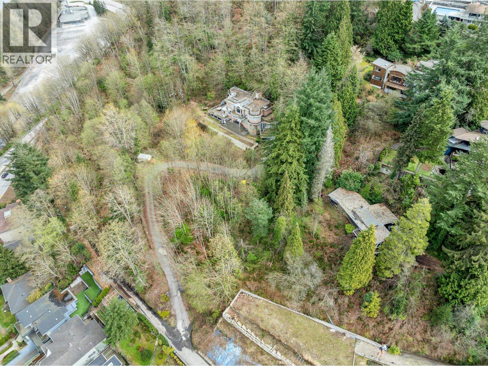 7235 Bayview Drive Property Photo 6