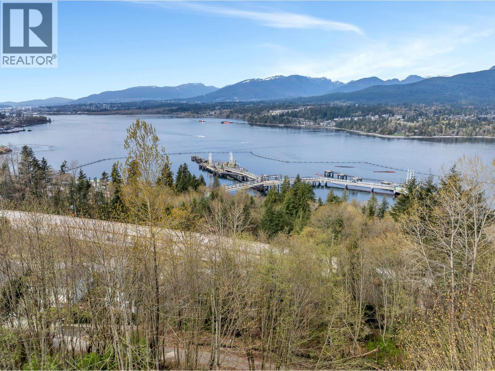 7235 Bayview Drive Property Photo 14