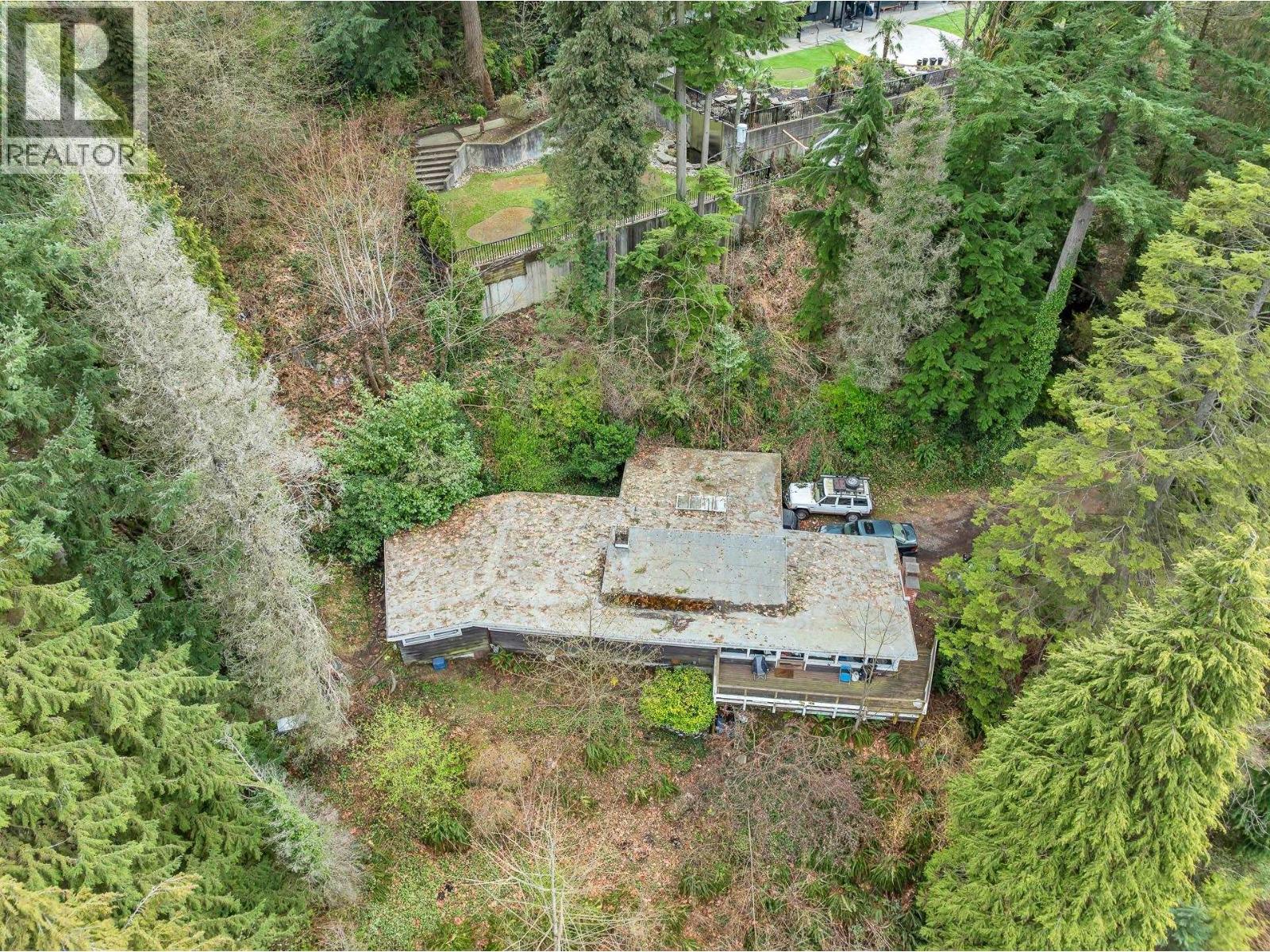 7356 Braeside Drive Property Photo 7