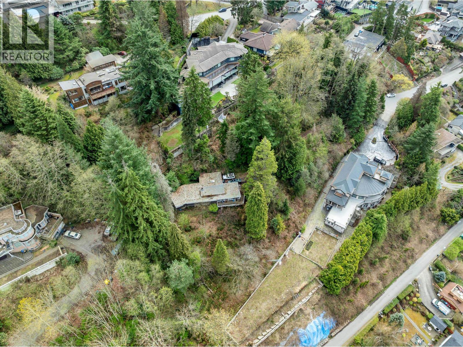 7356 Braeside Drive Property Photo 14